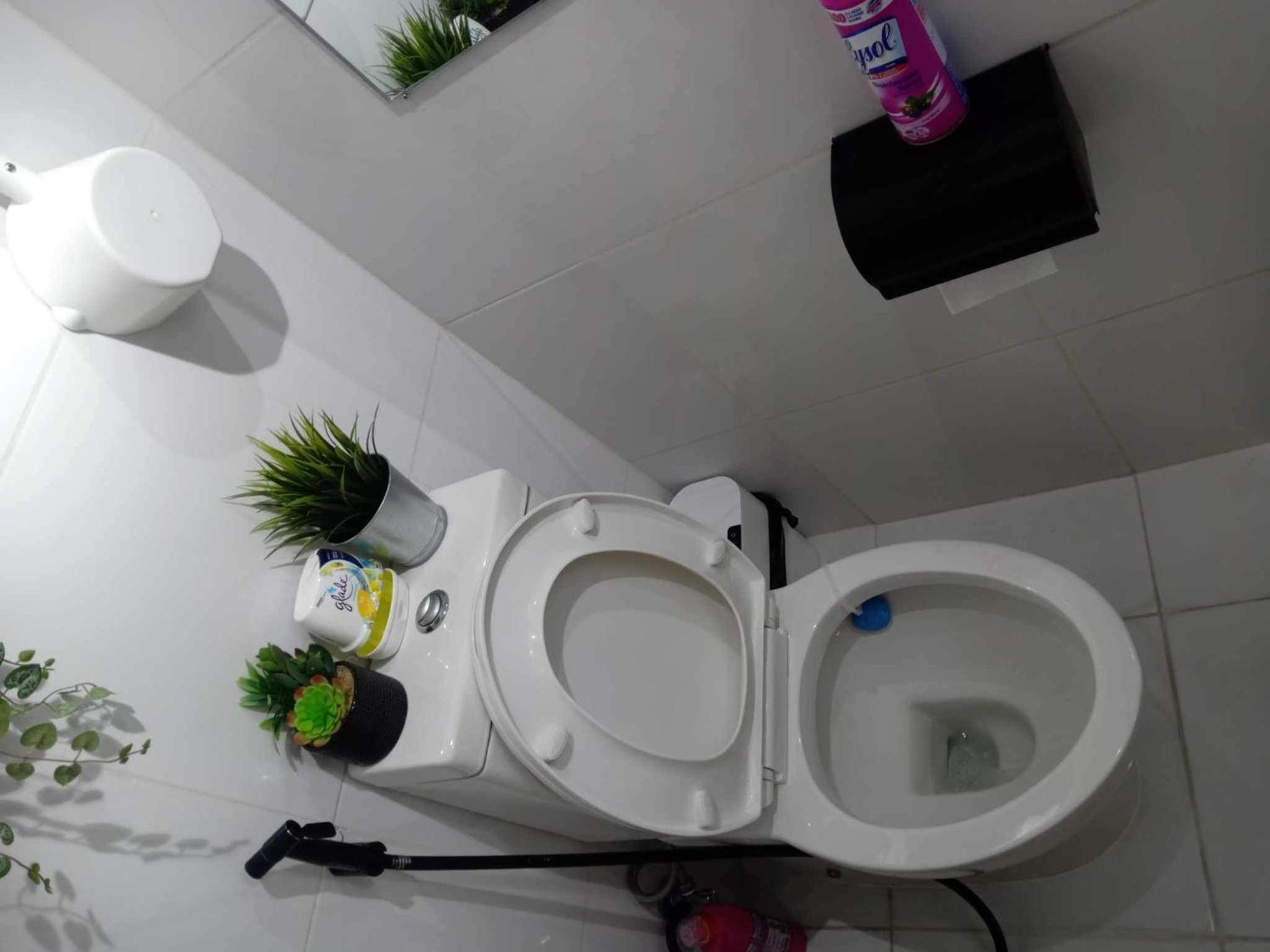 ALABANG STUDIO unit w/ high speed Fiber WIFI view 2