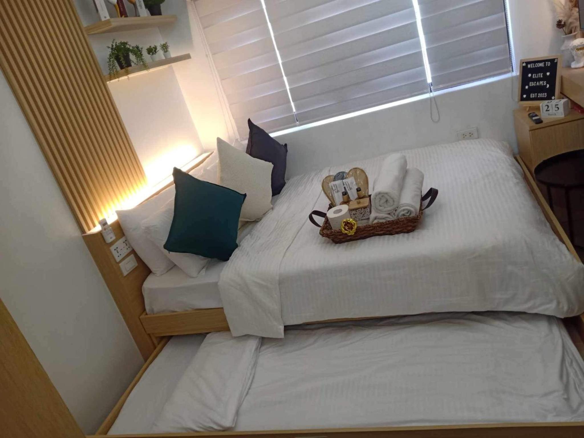 ALABANG STUDIO unit w/ high speed Fiber WIFI view 3