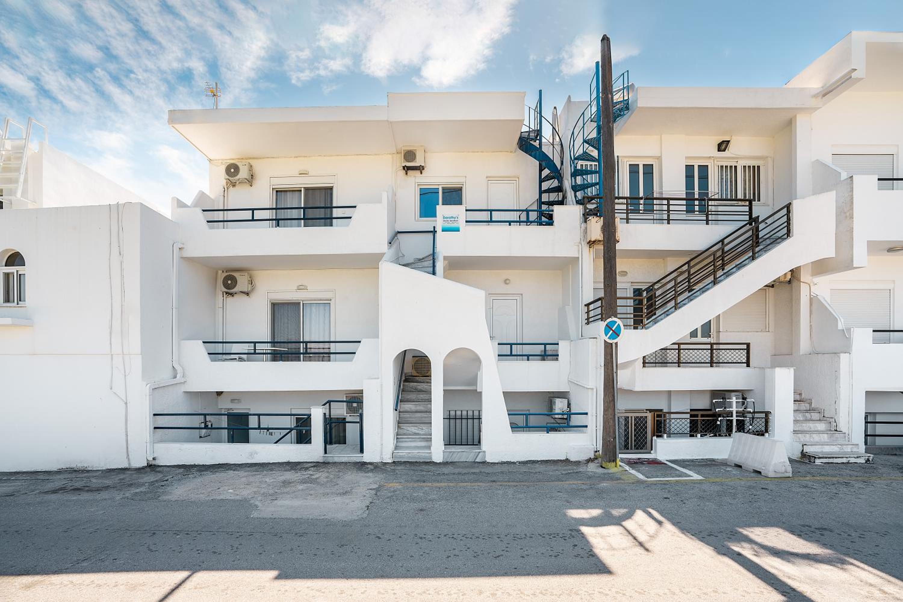Dorothy's Seaview Apartment view 4
