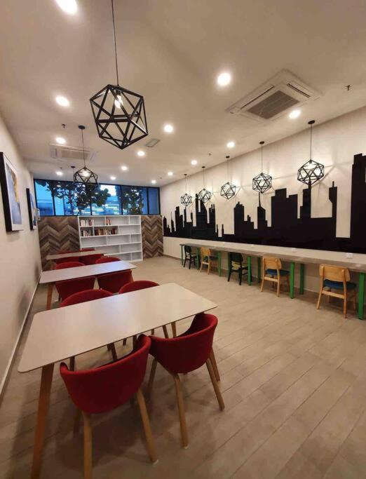 SKYTREE JB BUKIT INDAH Near Aeon & Legoland & CW BUS