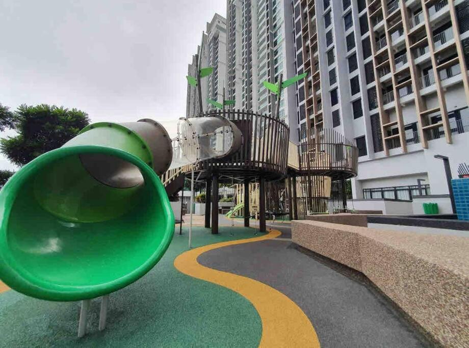 SKYTREE JB BUKIT INDAH Near Aeon & Legoland & CW BUS