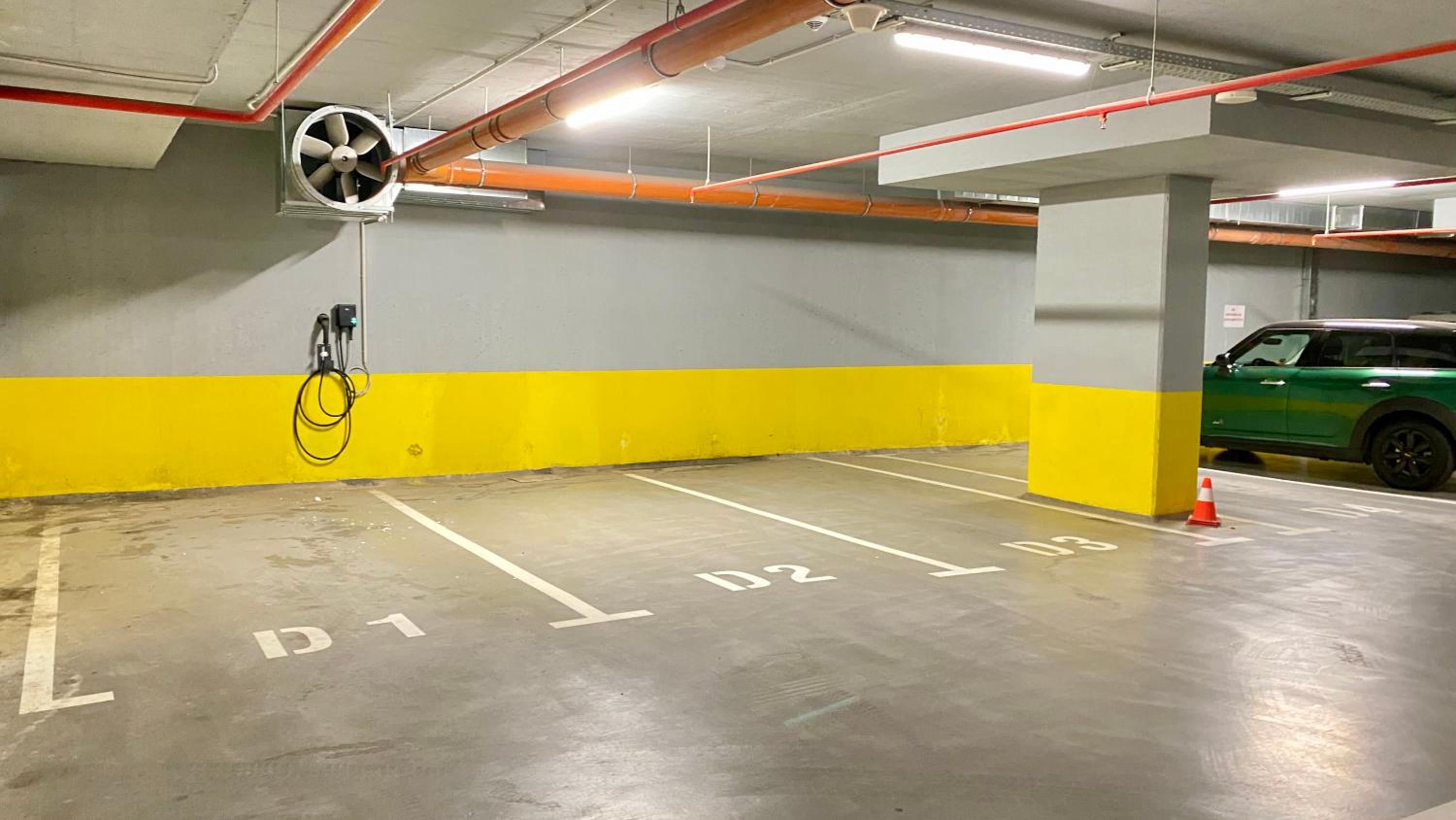 Arena MALL Galleria View and Securities Parking2