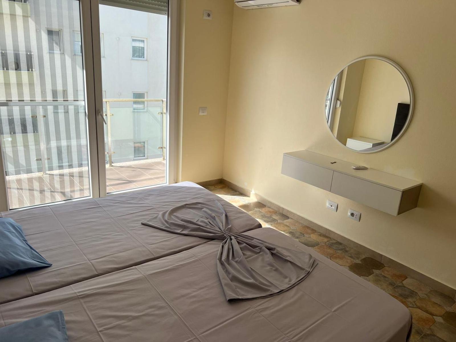 shengjin apartaments