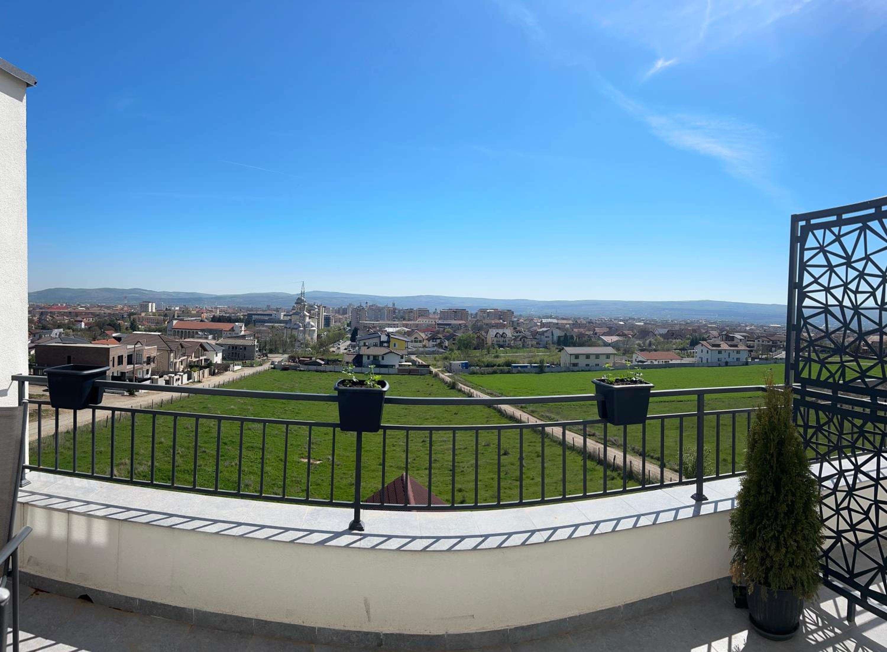 APARTAMENT PANORAMIC view 2