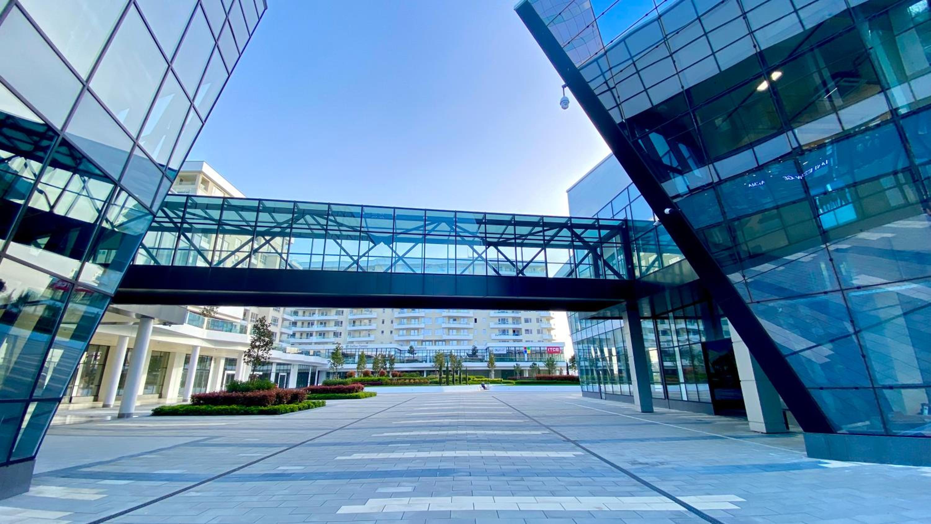 Arena MALL Galleria View and Securities Parking1