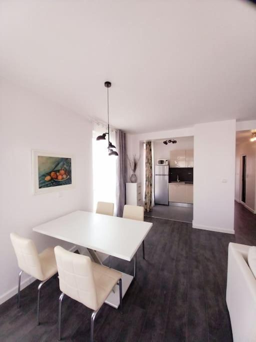 Luxury Apartment two bedrooms Paul Sеzanne