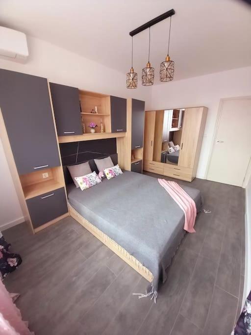 Luxury Apartment two bedrooms Paul Sеzanne