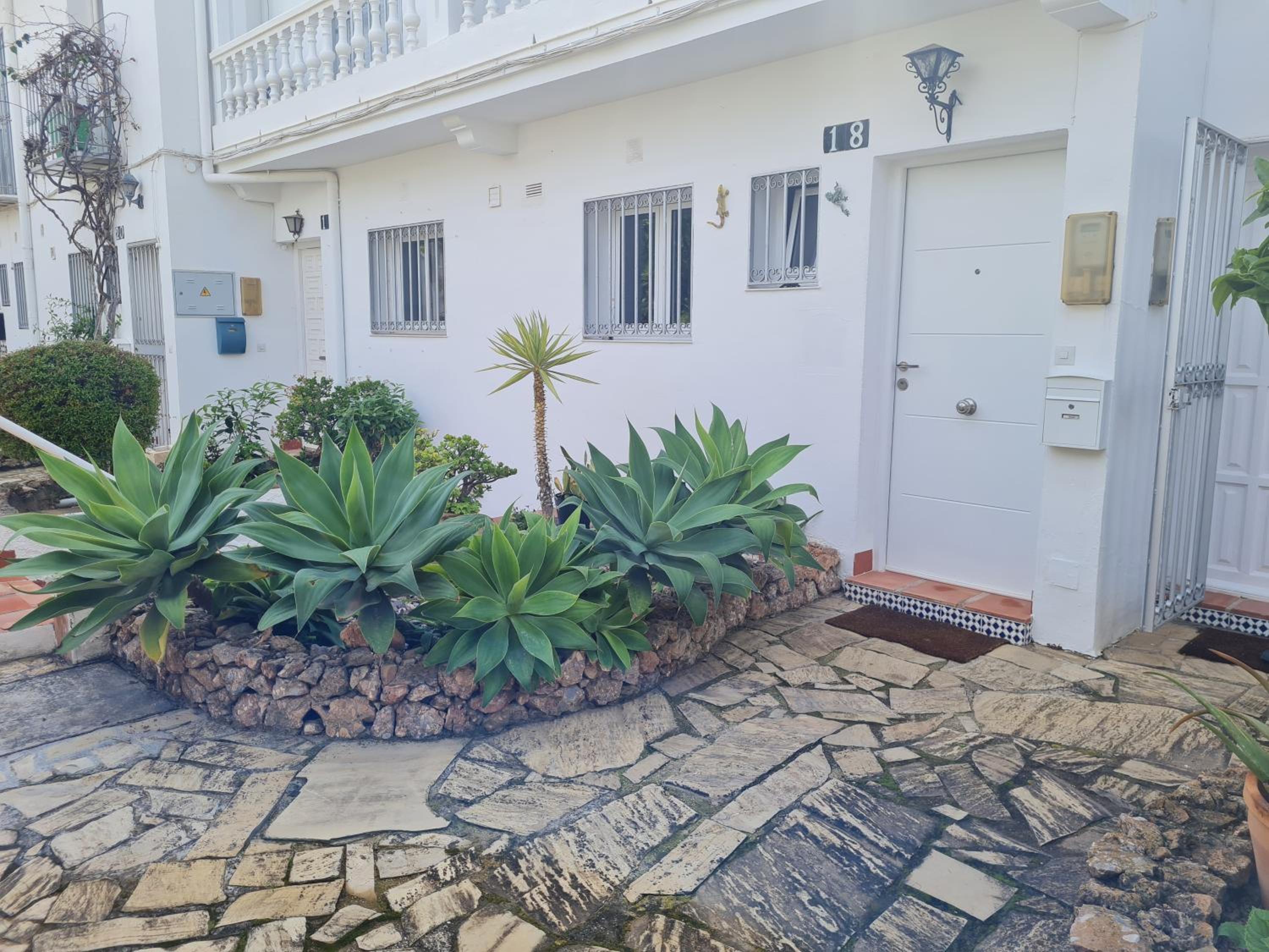 JARDINES DE NERJA 18 MENYBER view 3