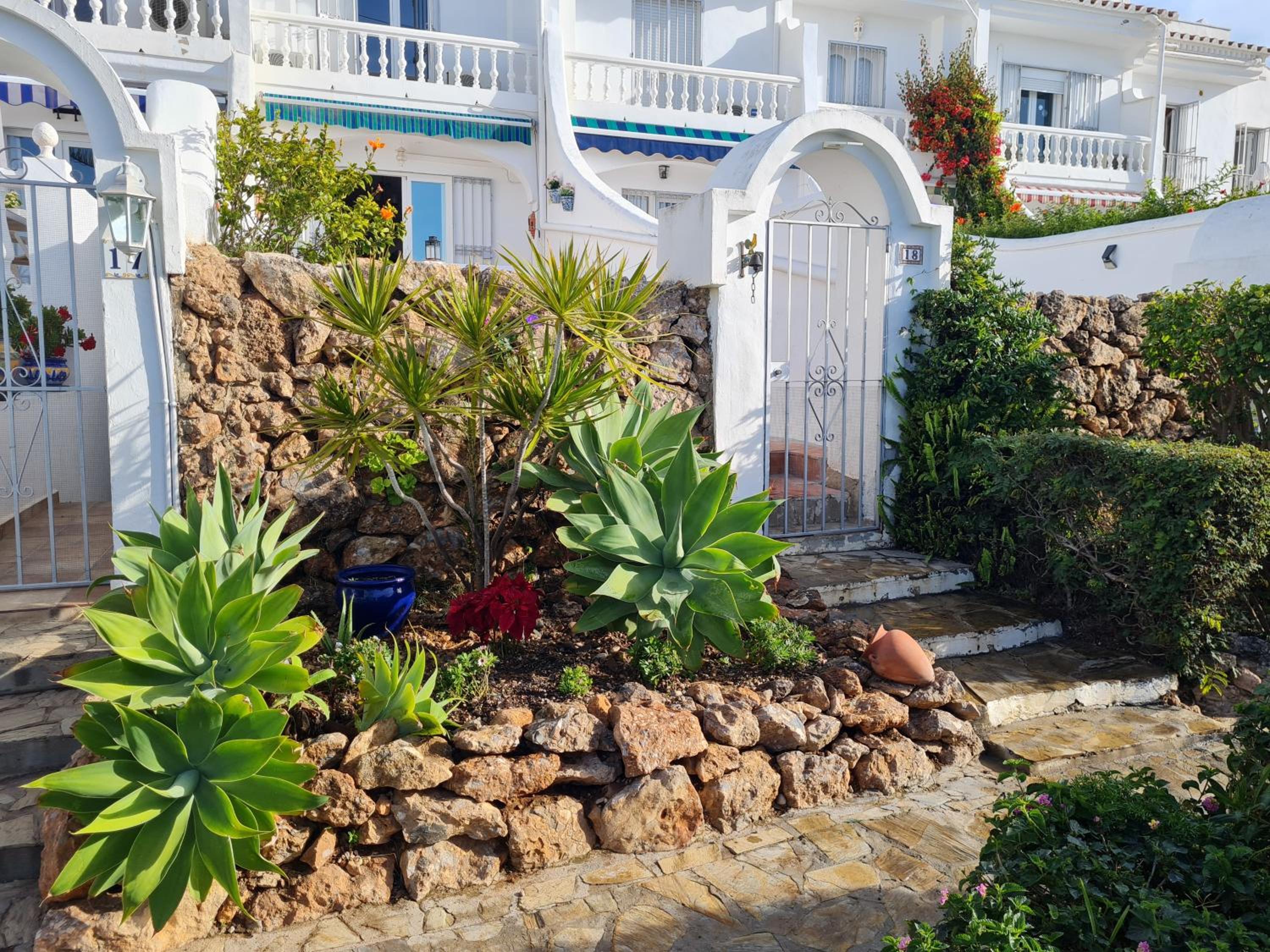 JARDINES DE NERJA 18 MENYBER view 5