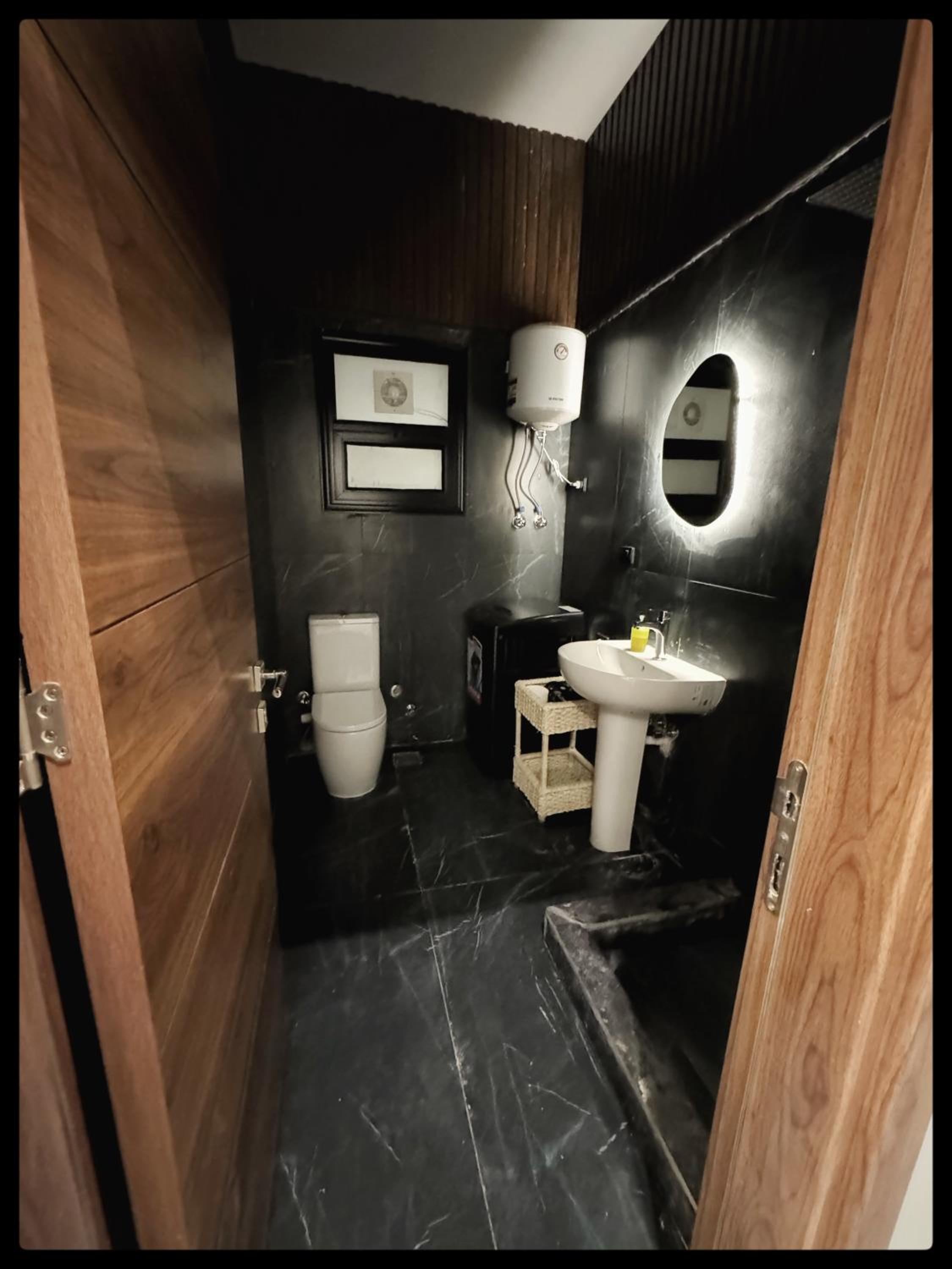 Private Jacuzzi suite apartment with garden
