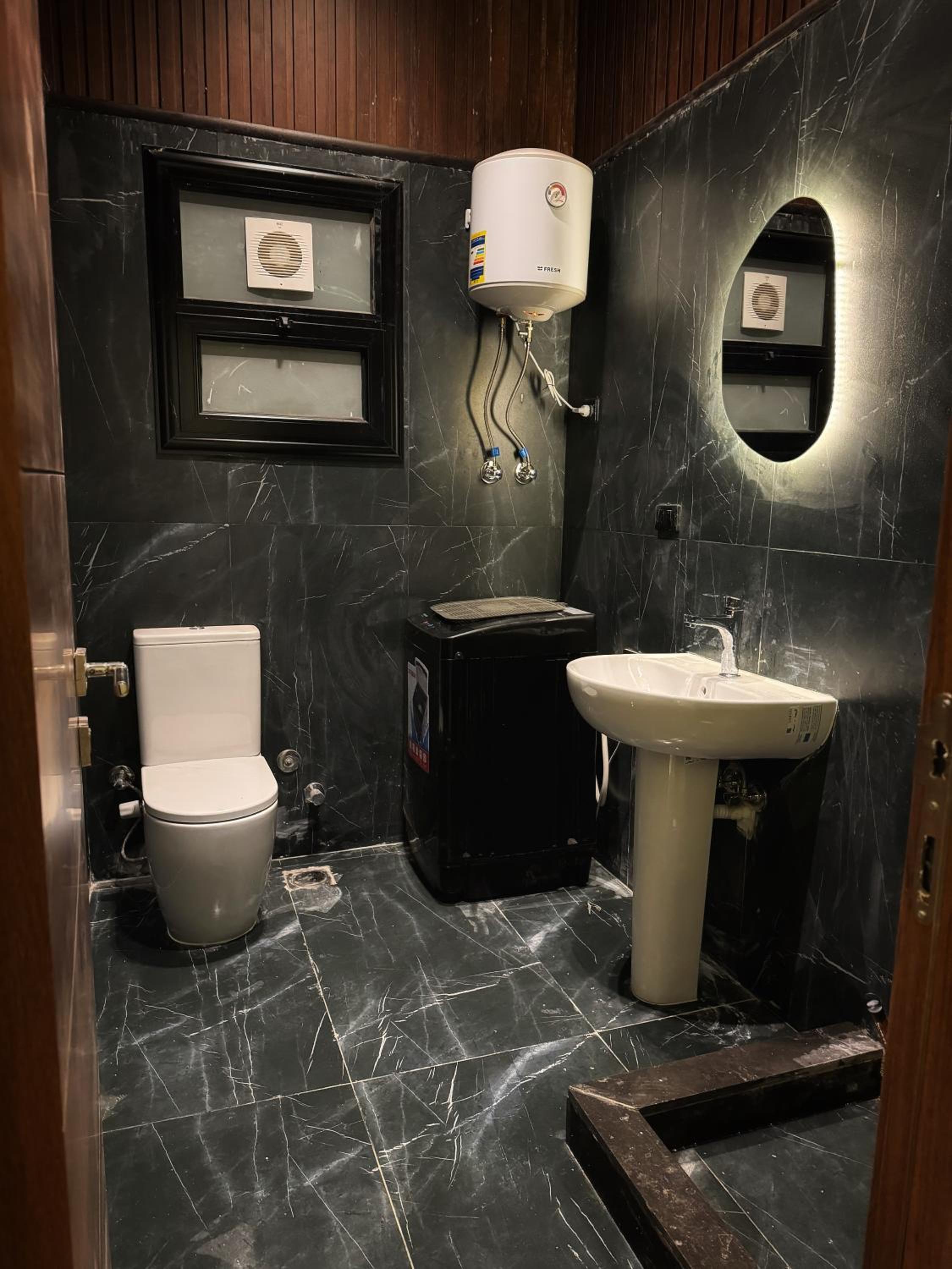 Private Jacuzzi suite apartment with garden