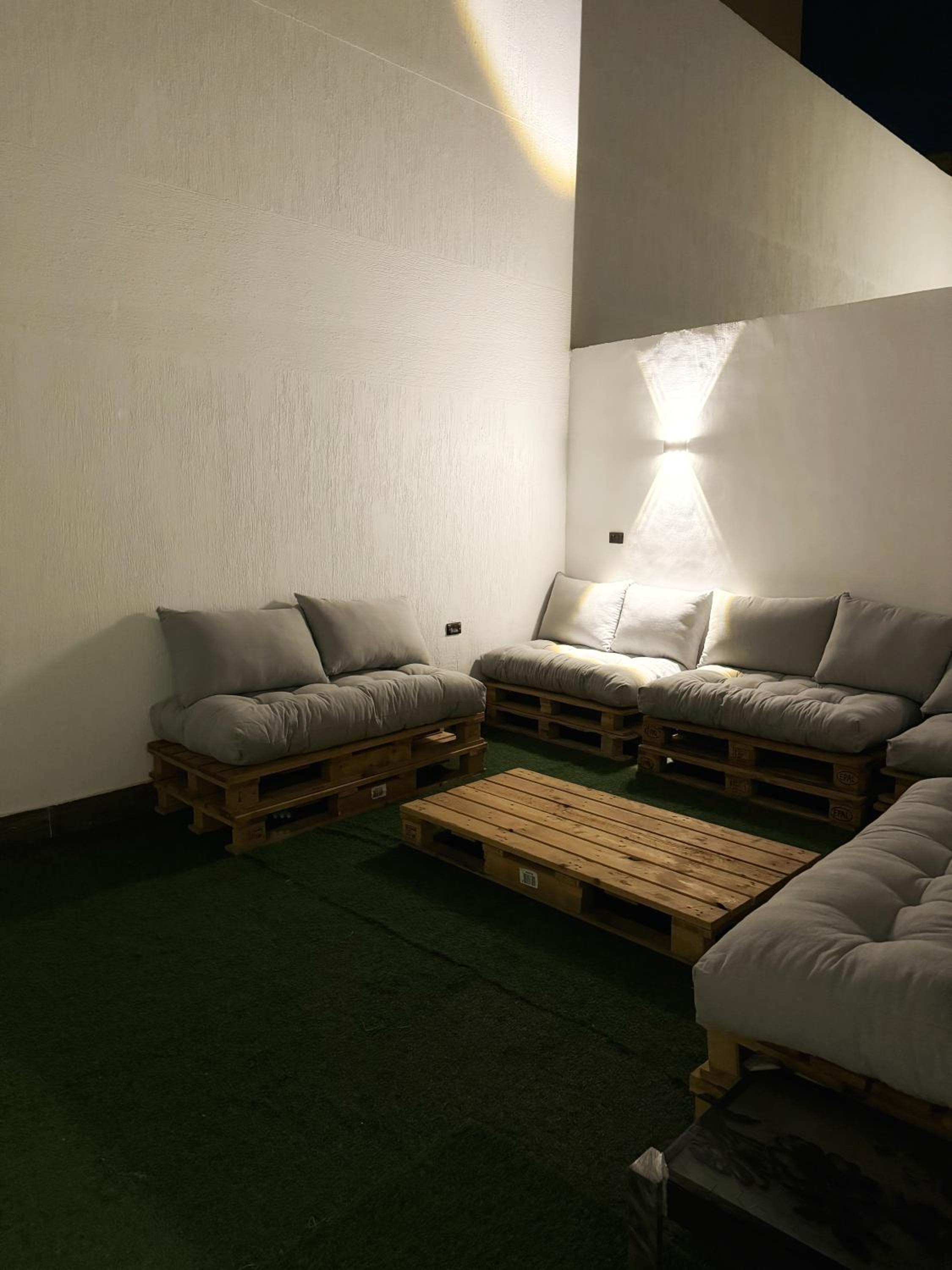 Private Jacuzzi suite apartment with garden