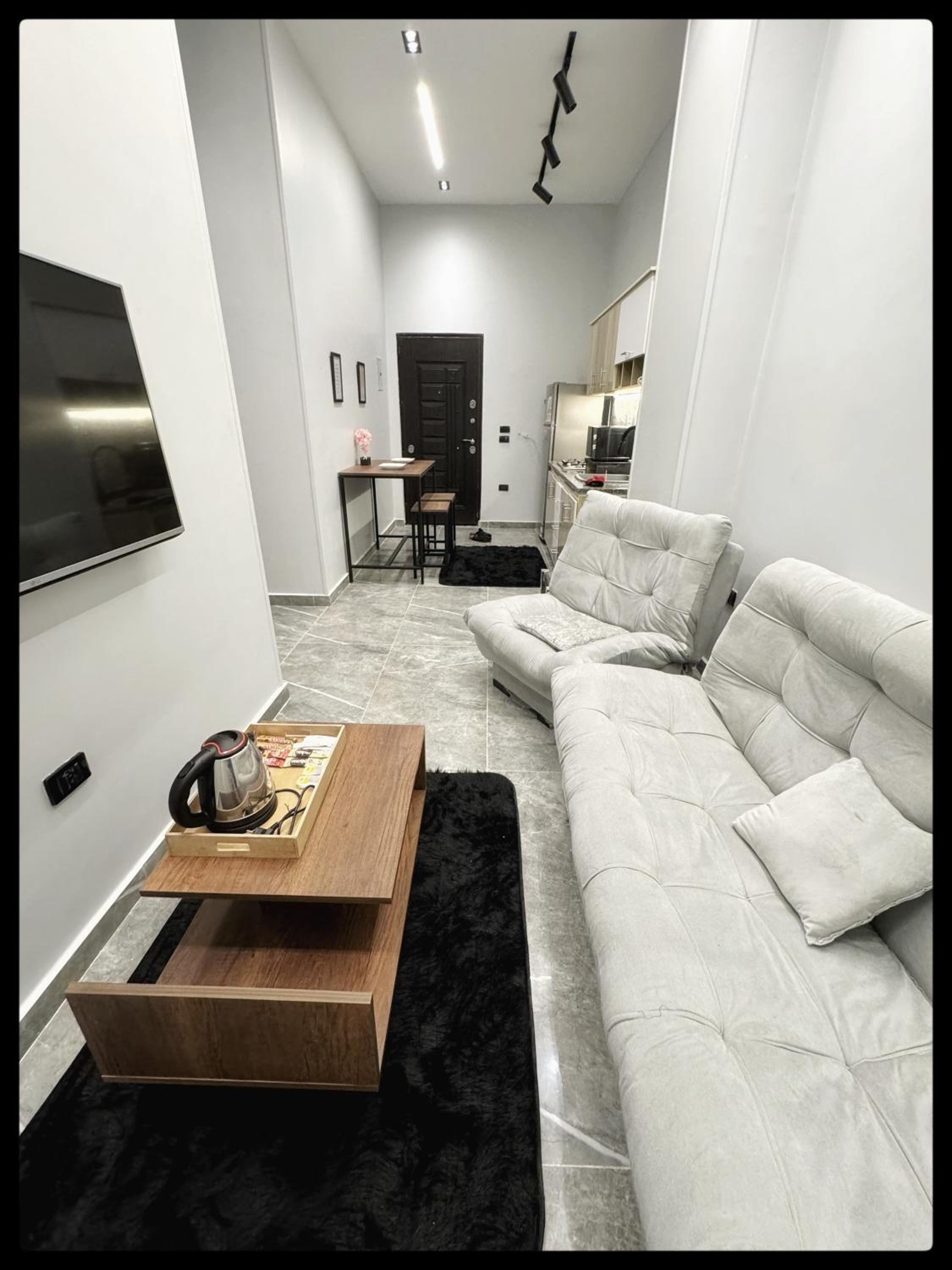 Private Jacuzzi suite apartment with garden