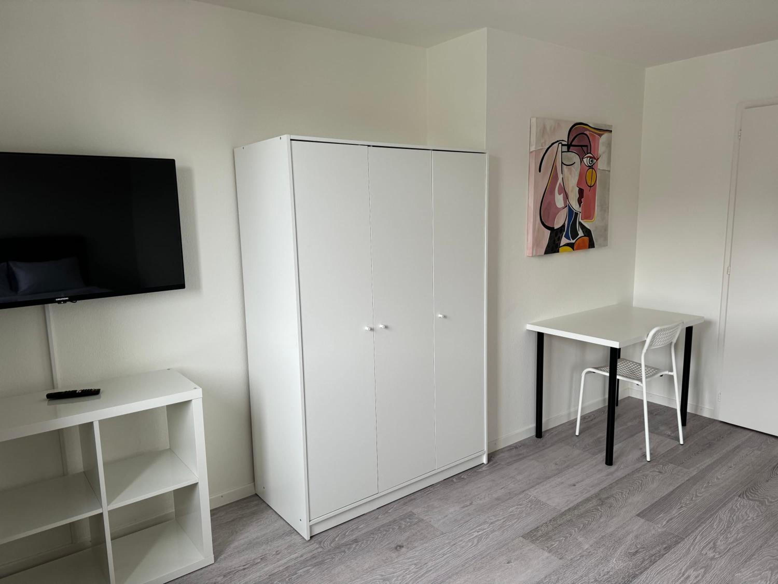 Urban Oasis with Queen Bed and View BE-54