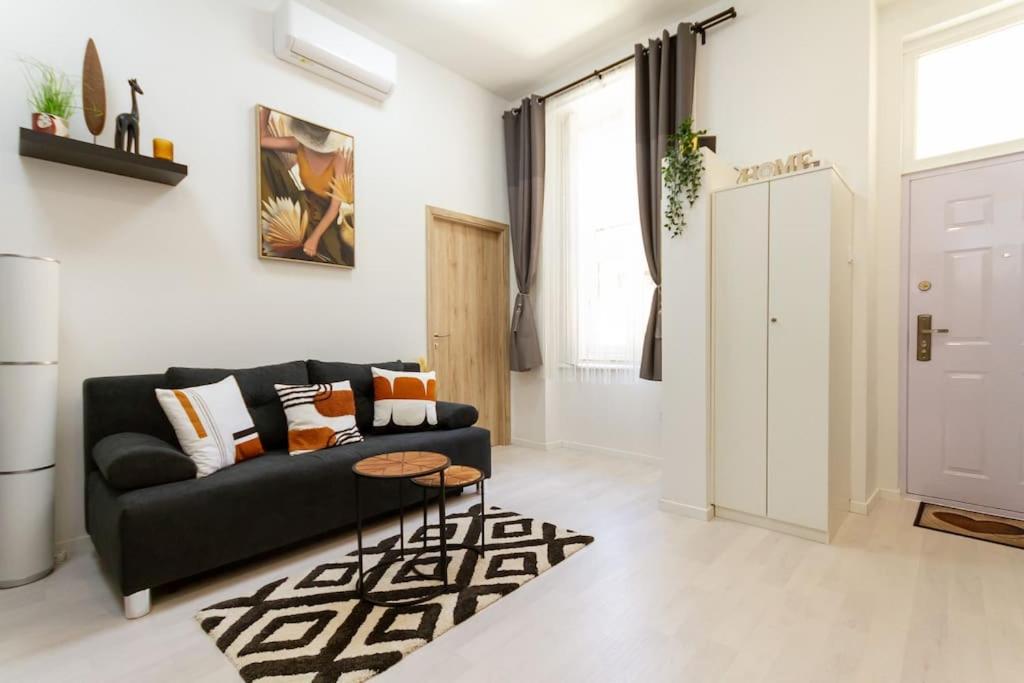 Harmonic Audio Hideaway by NW view 2