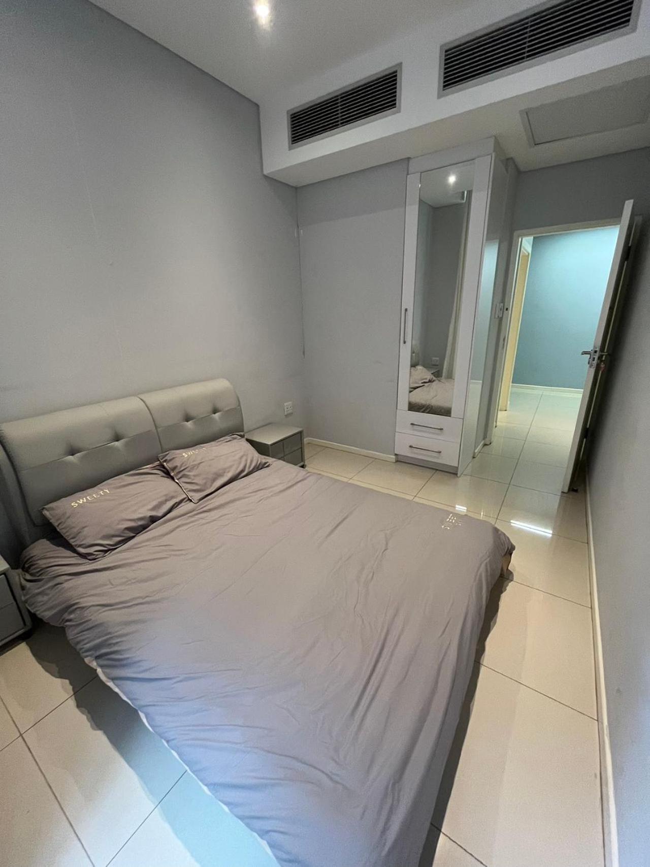 Room 50Two, Itower Apartment, CBD, Gaborone