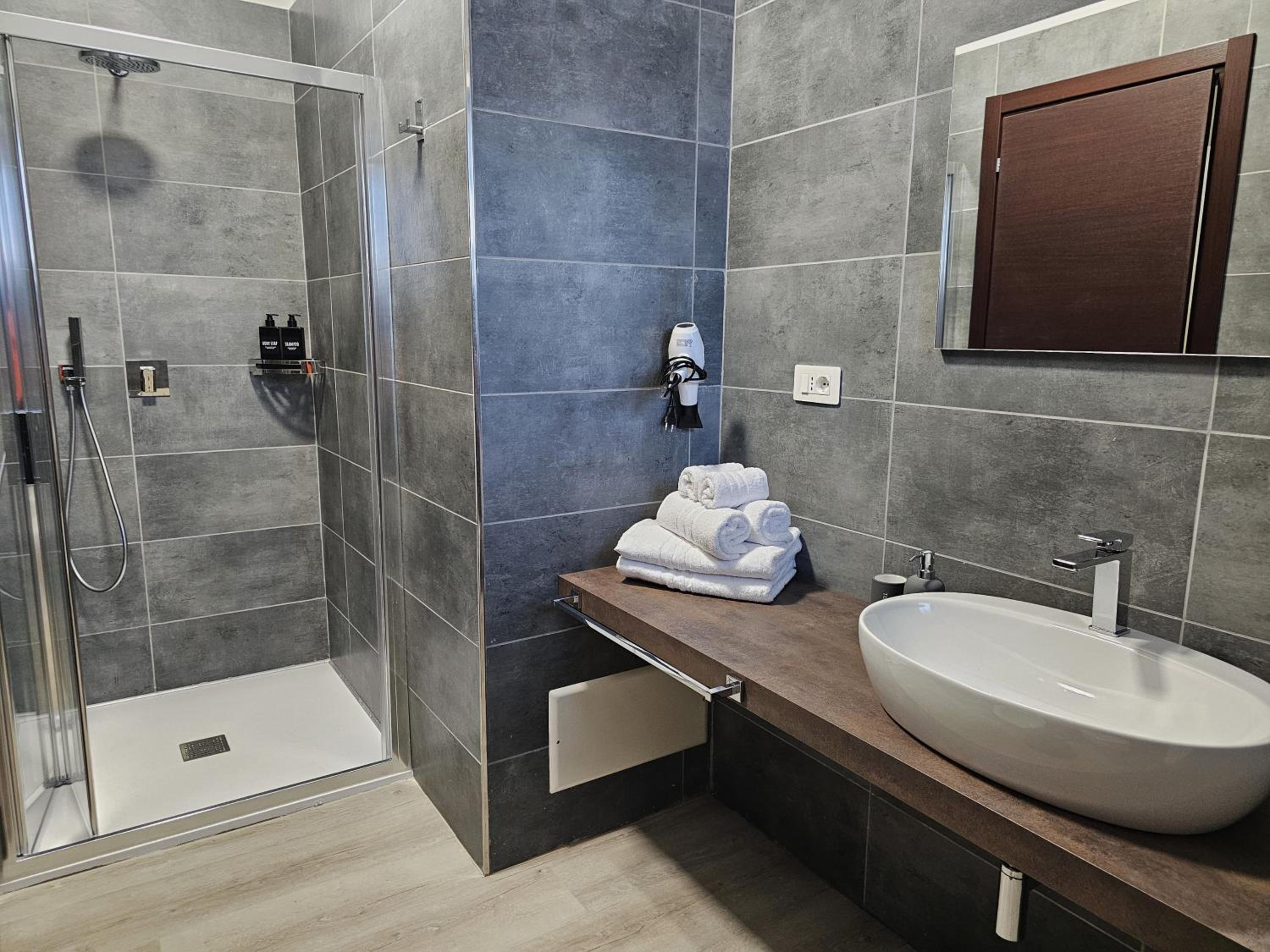Piol Guest House