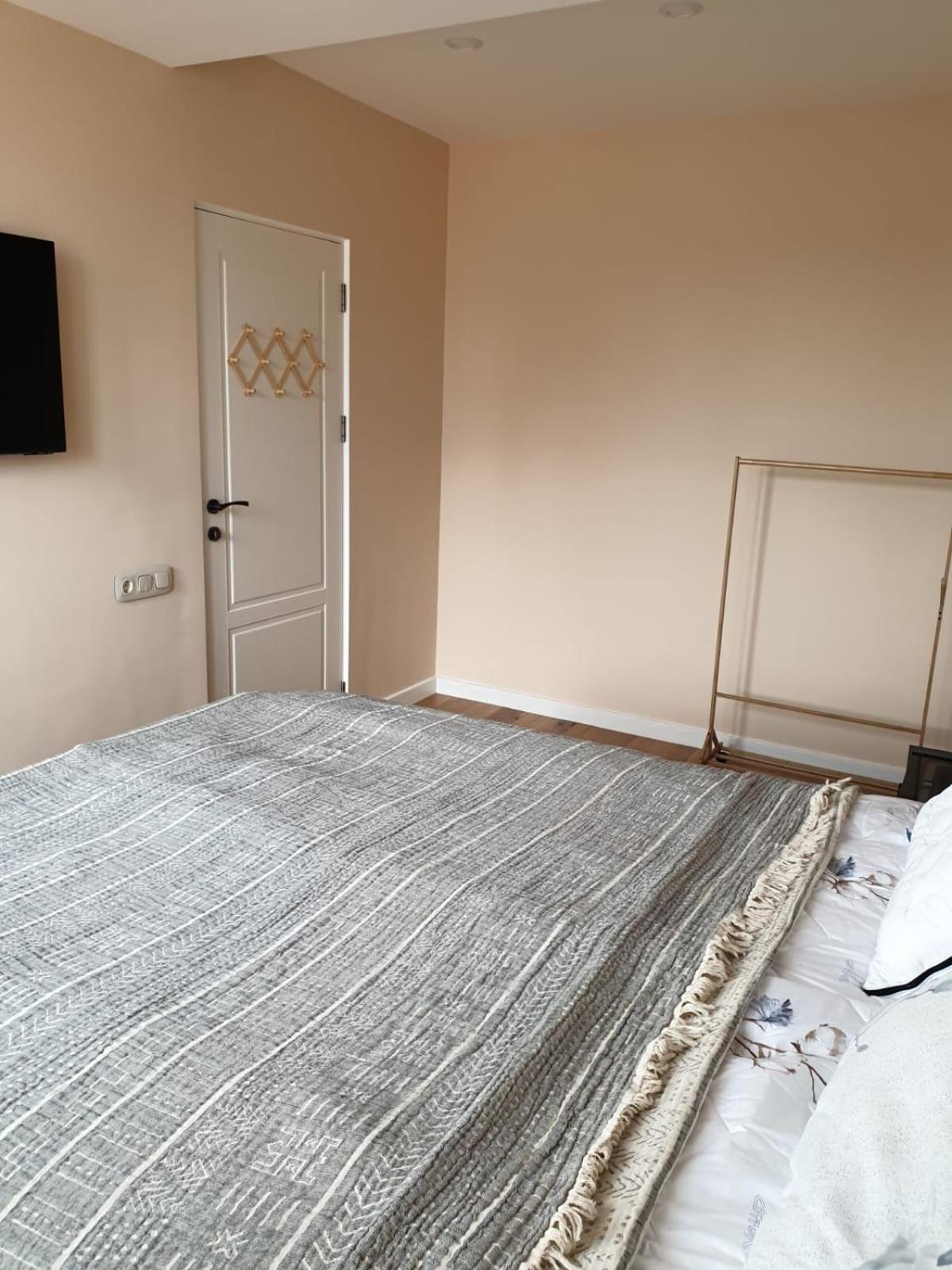 RARE FIND! UNBEATABLE LOCATION! FIVE STARs, SPARKLING APARTMENT IN THE HEART OF YEREVAN!