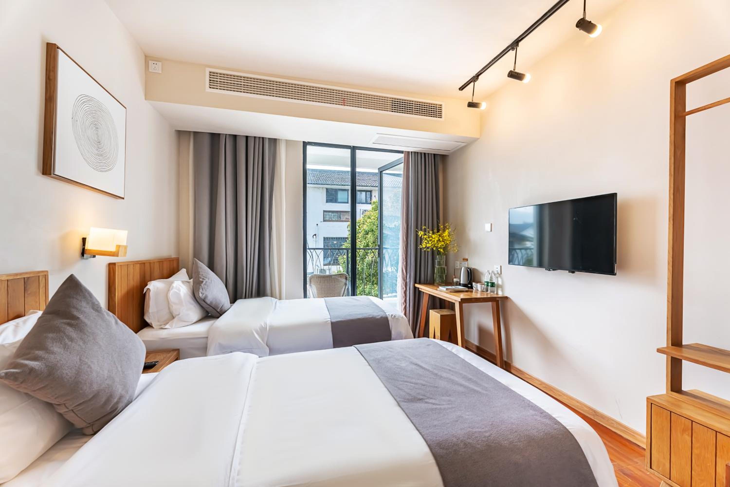 Hangzhou West Lake Yueshang Yunshe Boutique Homestay