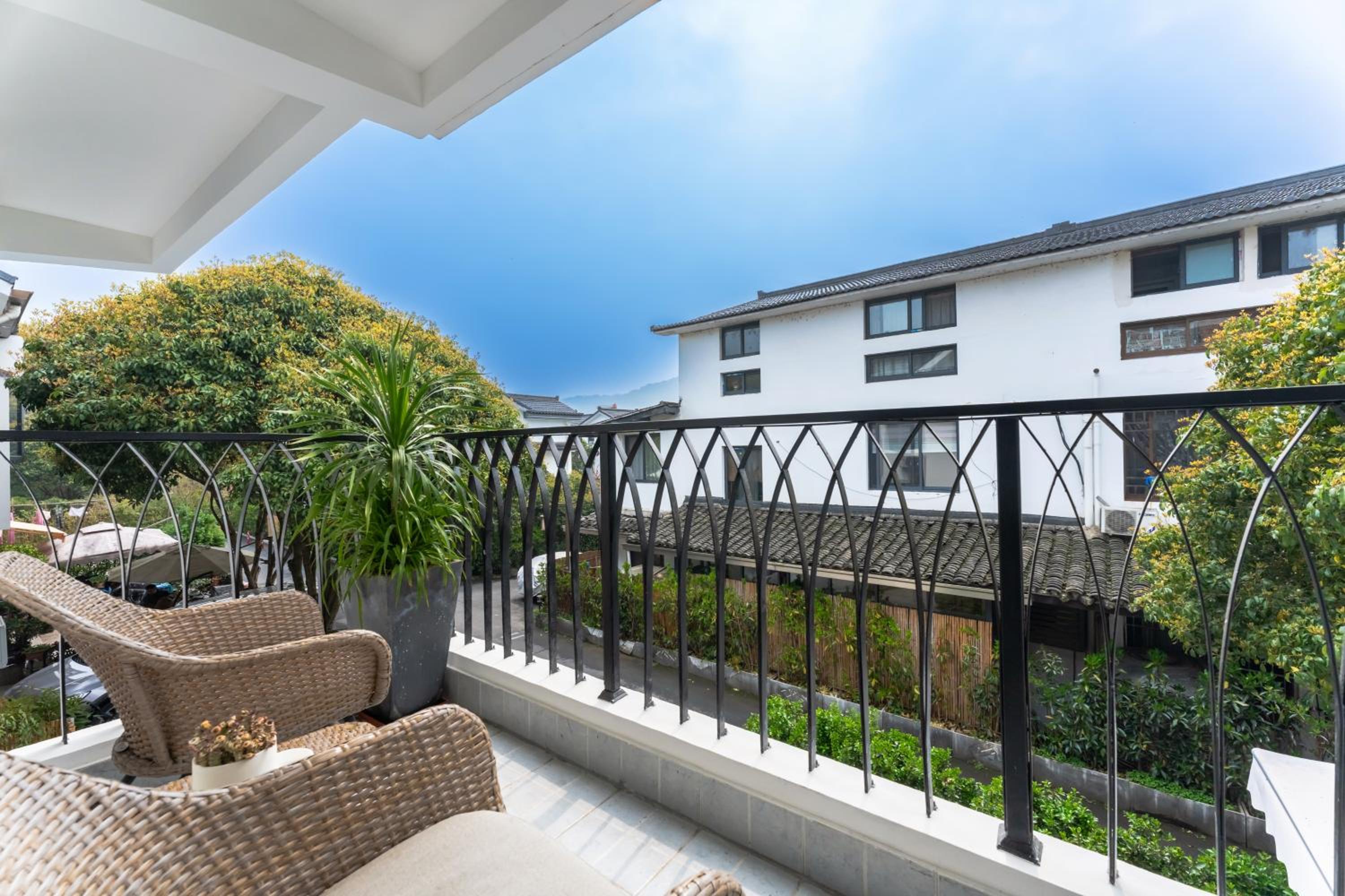 Hangzhou West Lake Yueshang Yunshe Boutique Homestay