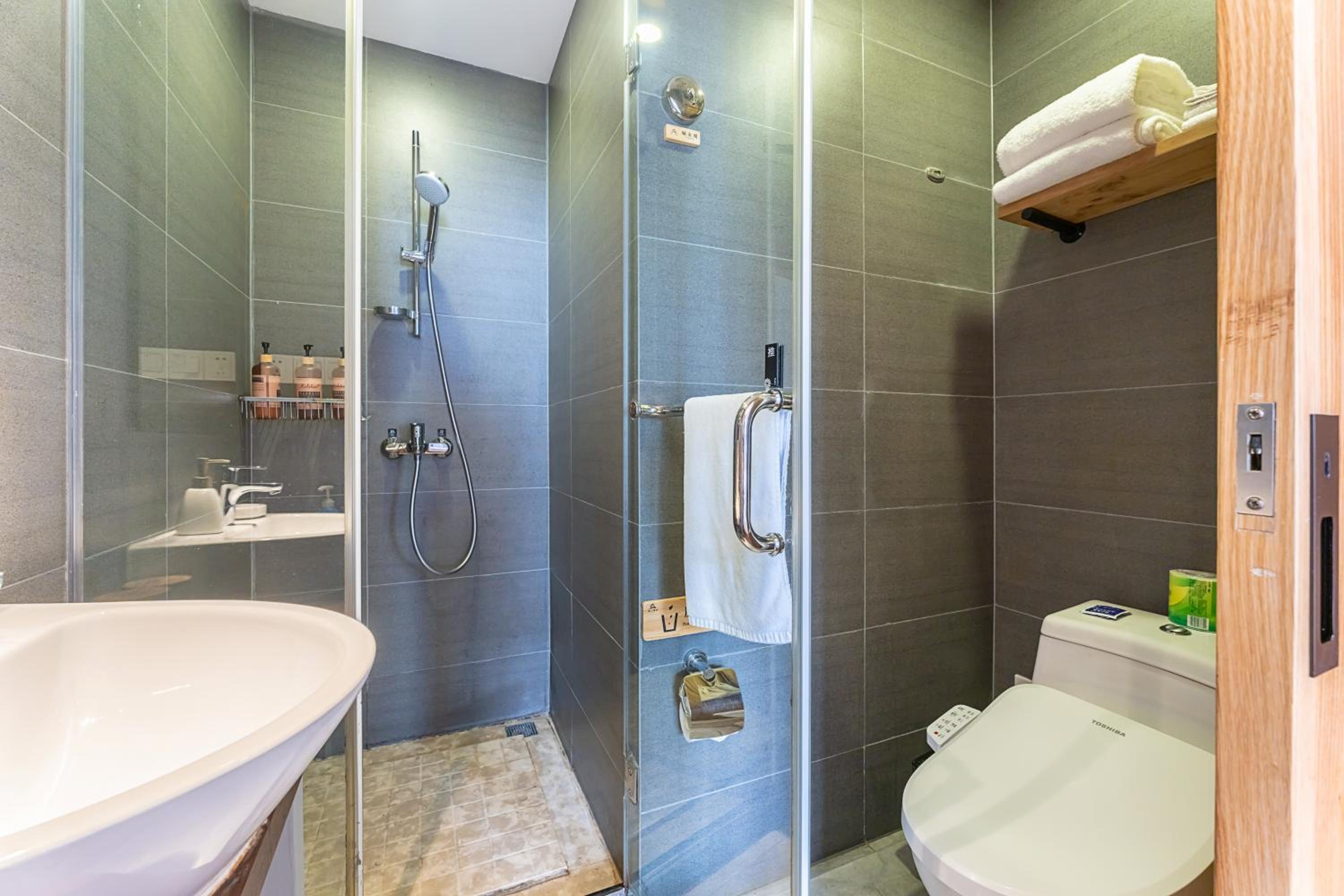 Hangzhou West Lake Yueshang Yunshe Boutique Homestay