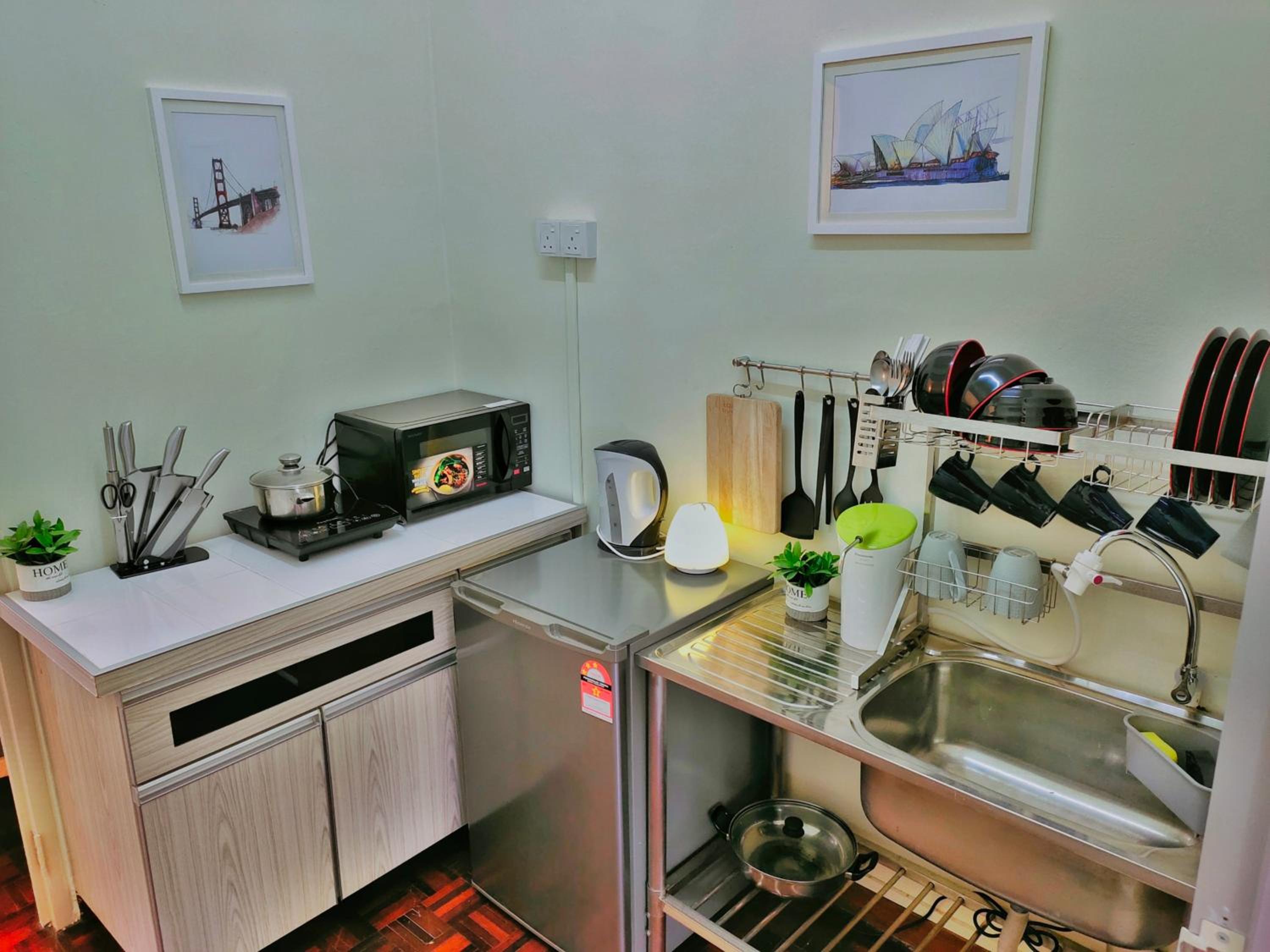 Queensbay Mall, Up to 6 Pax, 3 Bedrooms, 2 Bathrooms, 1 Car Park by Star Home photo 4