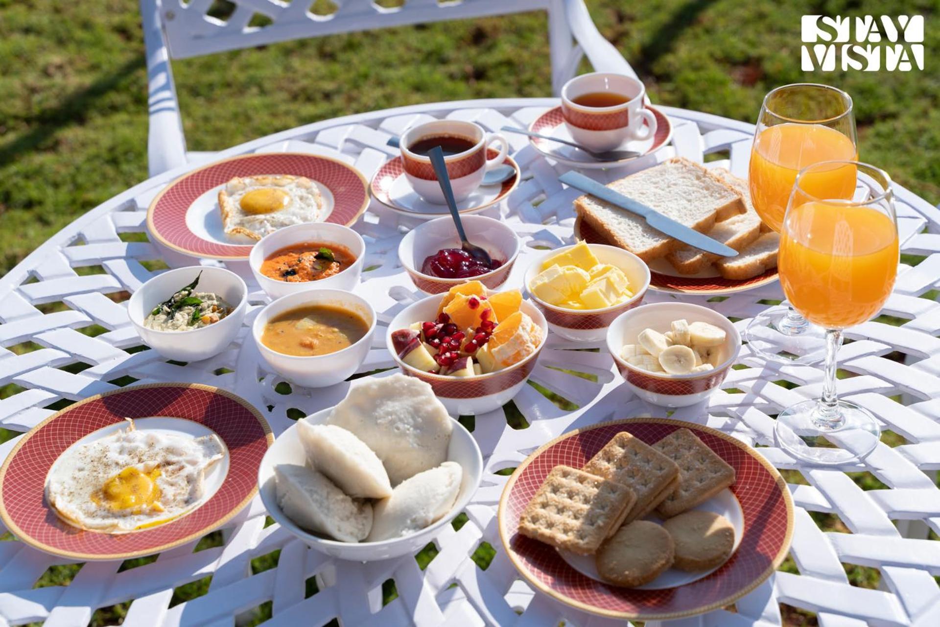 StayVista at Wyncroft Bungalow with Free Breakfast & Pet Friendly Home