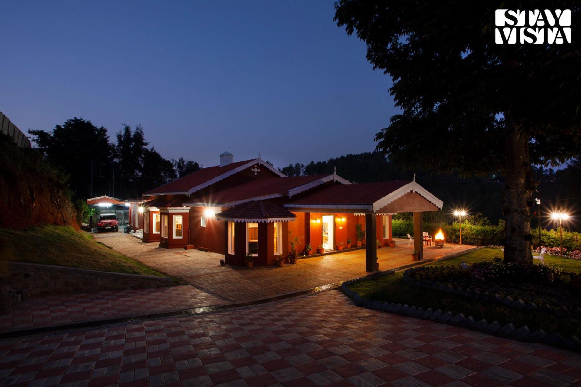 StayVista at Wyncroft Bungalow with Free Breakfast & Pet Friendly Home
