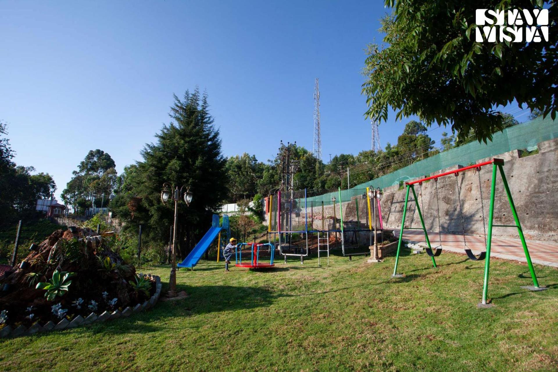 StayVista at Wyncroft Bungalow with Free Breakfast & Pet Friendly Home