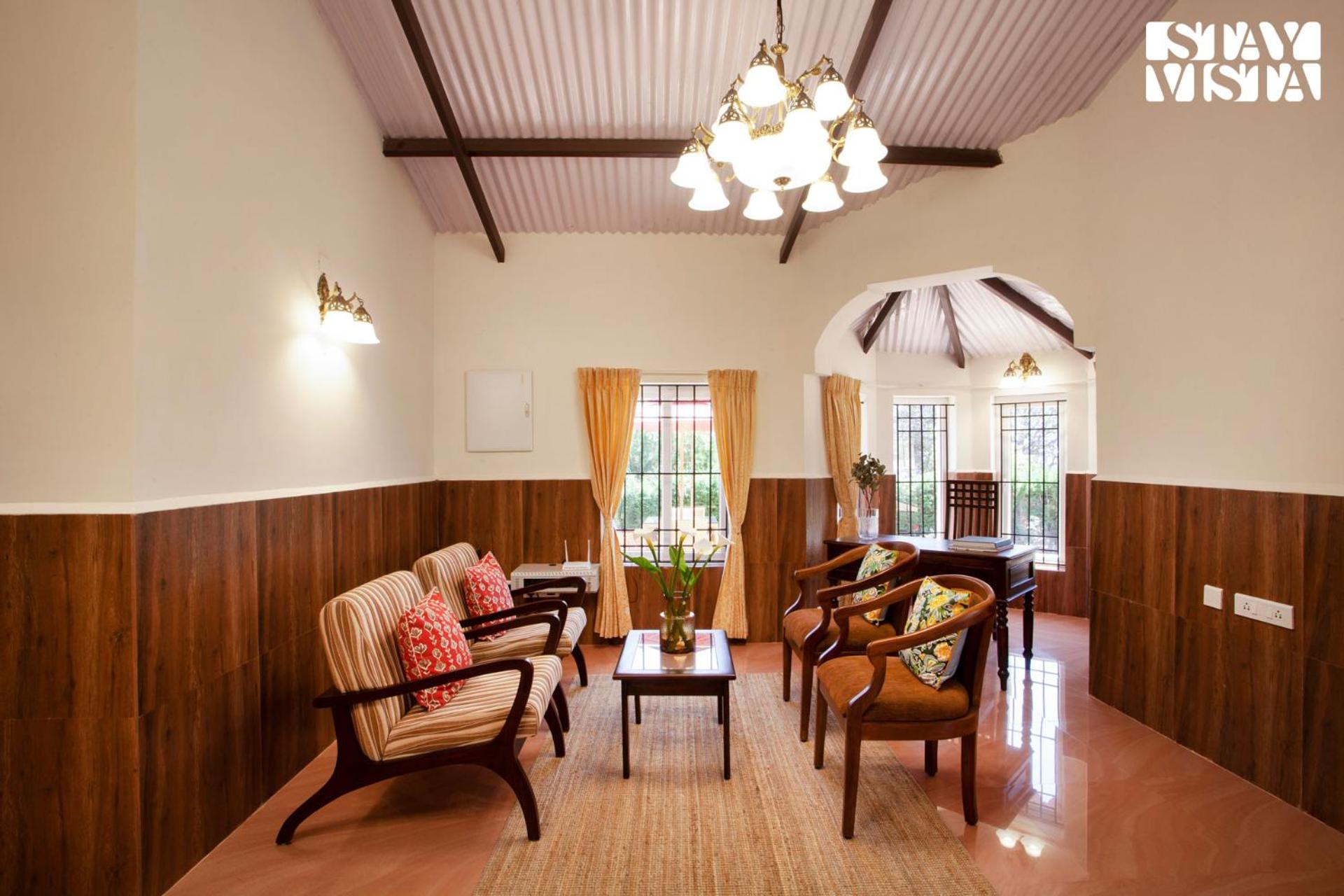 StayVista at Wyncroft Bungalow with Free Breakfast & Pet Friendly Home