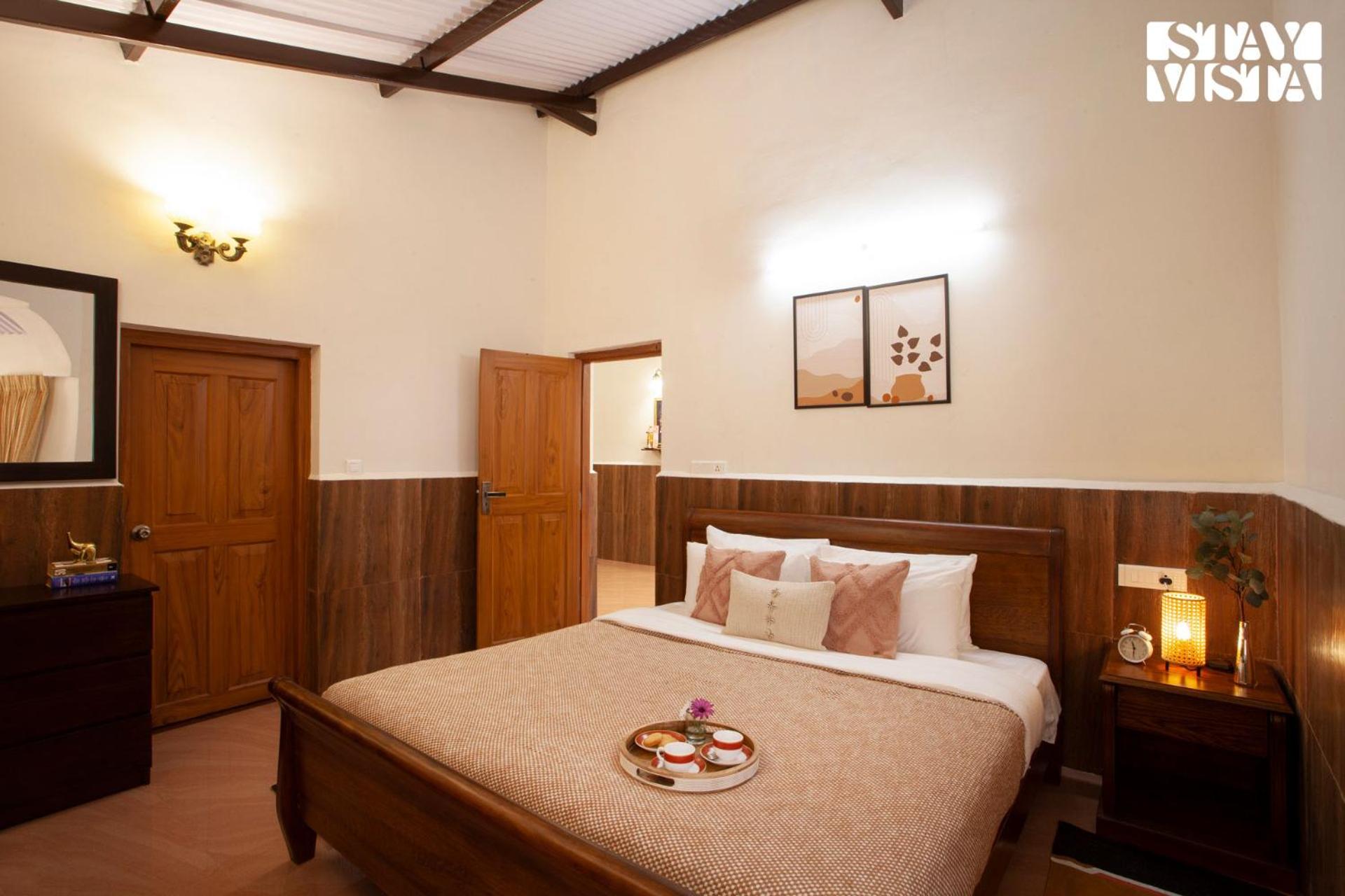 StayVista at Wyncroft Bungalow with Free Breakfast & Pet Friendly Home