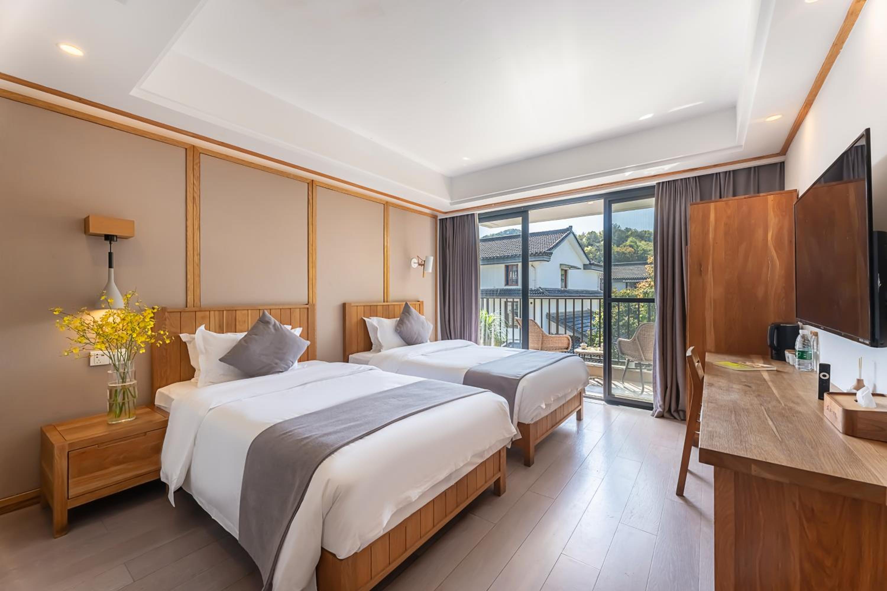 Hangzhou West Lake Yueshang Yunshe Boutique Homestay