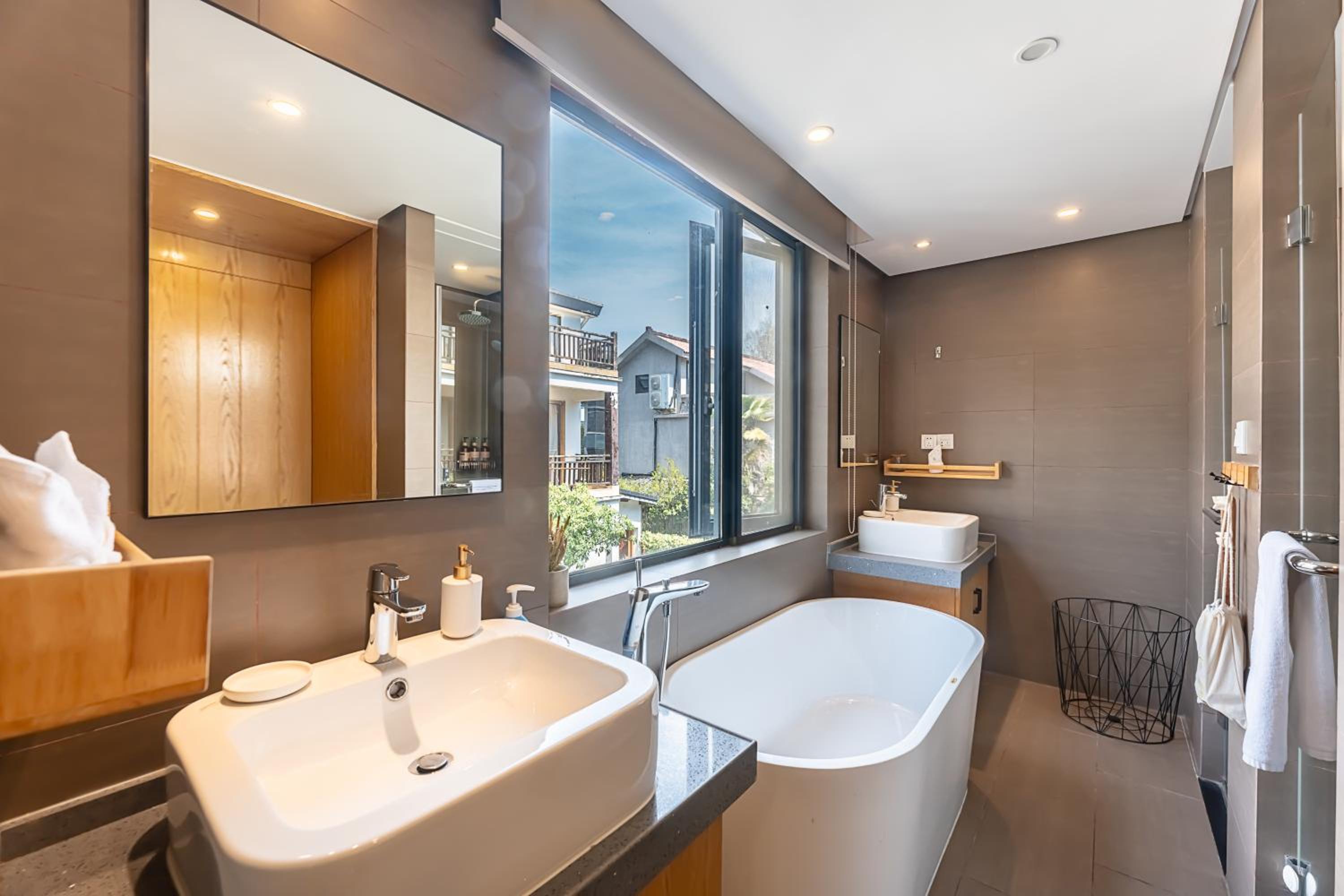 Hangzhou West Lake Yueshang Yunshe Boutique Homestay