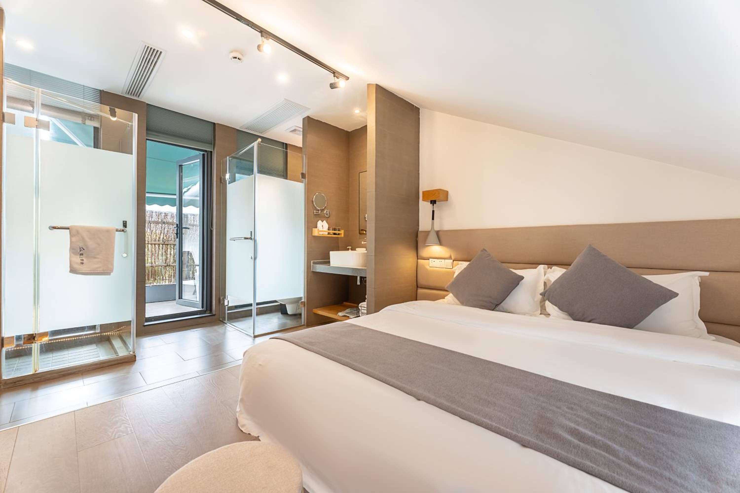 Hangzhou West Lake Yueshang Yunshe Boutique Homestay
