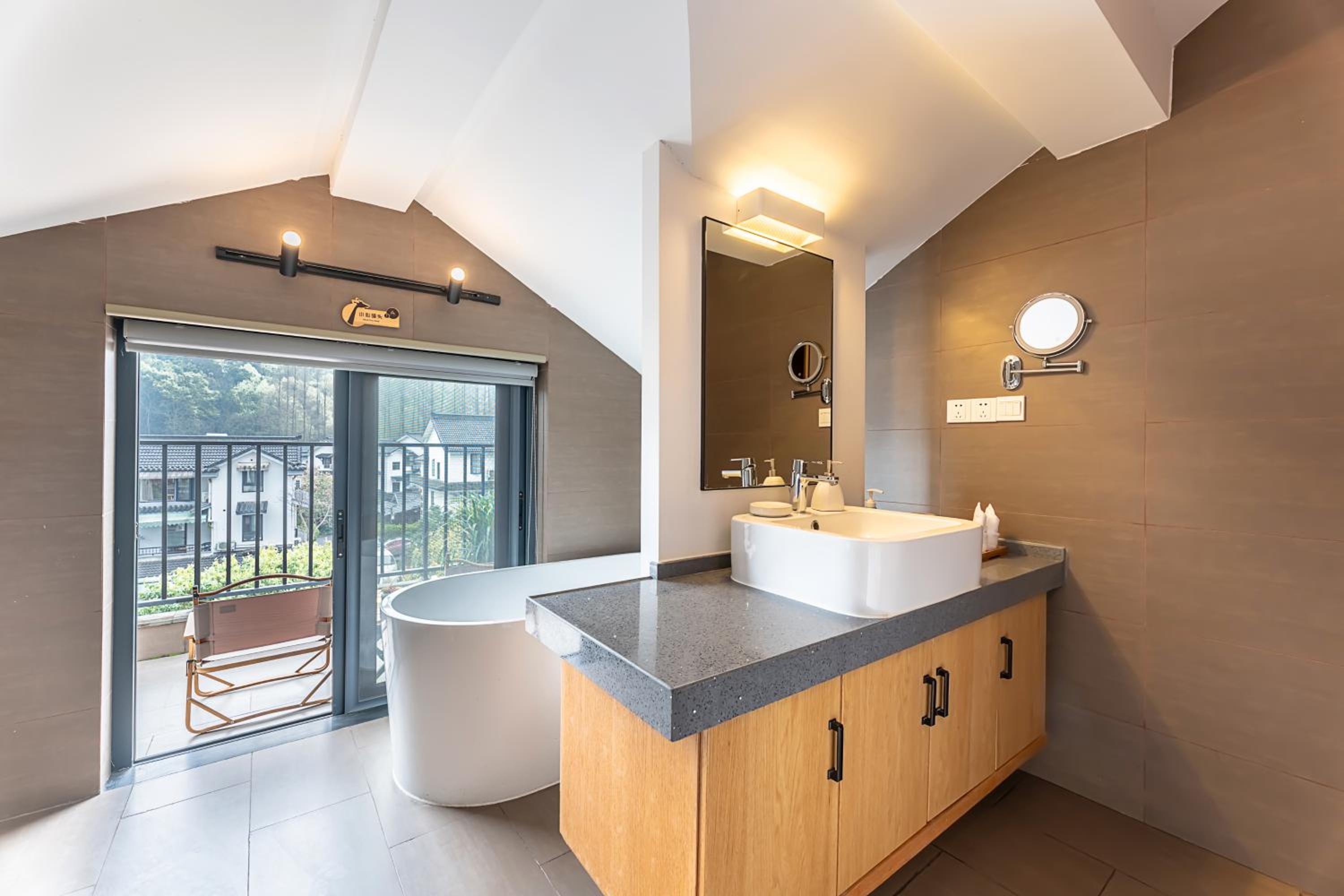 Hangzhou West Lake Yueshang Yunshe Boutique Homestay