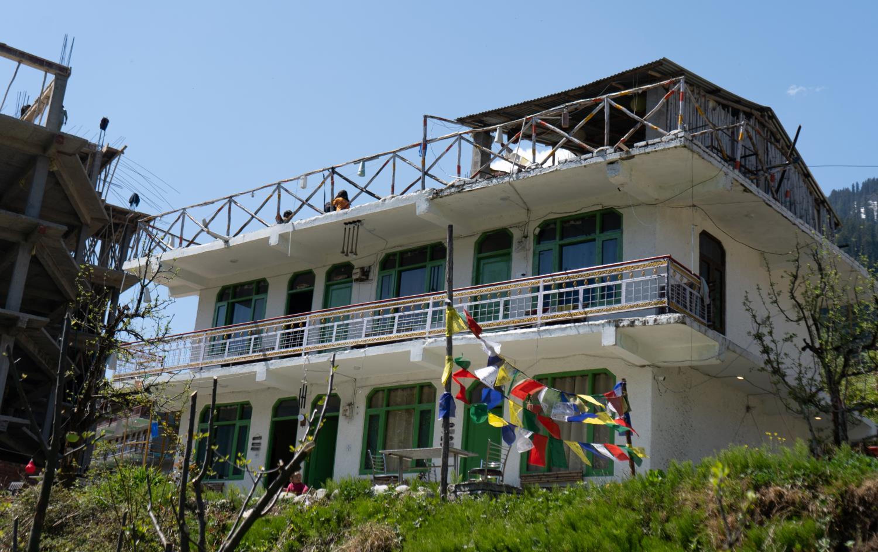 Nomadic Den Manali view 2