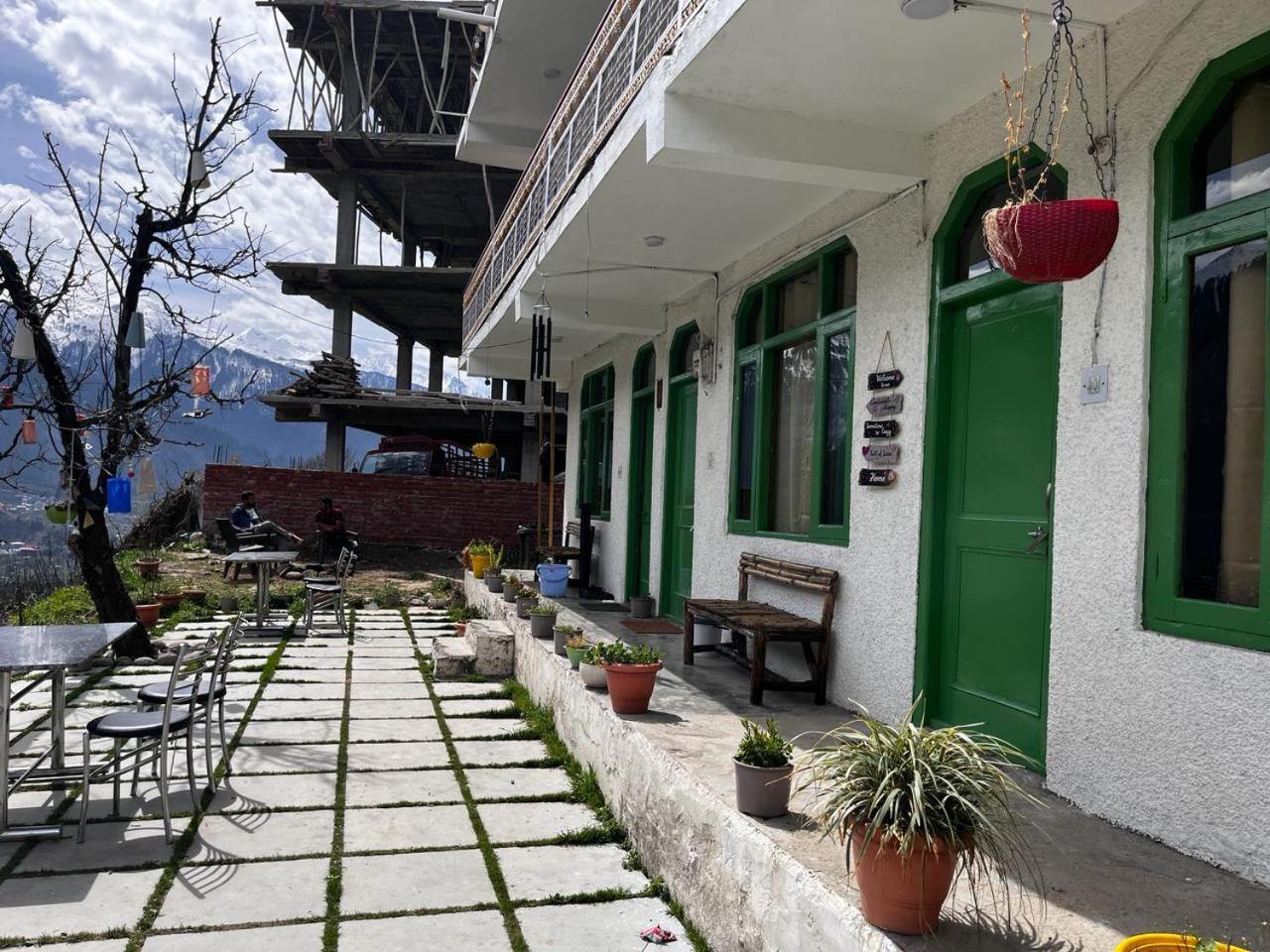 Nomadic Den Manali view 4
