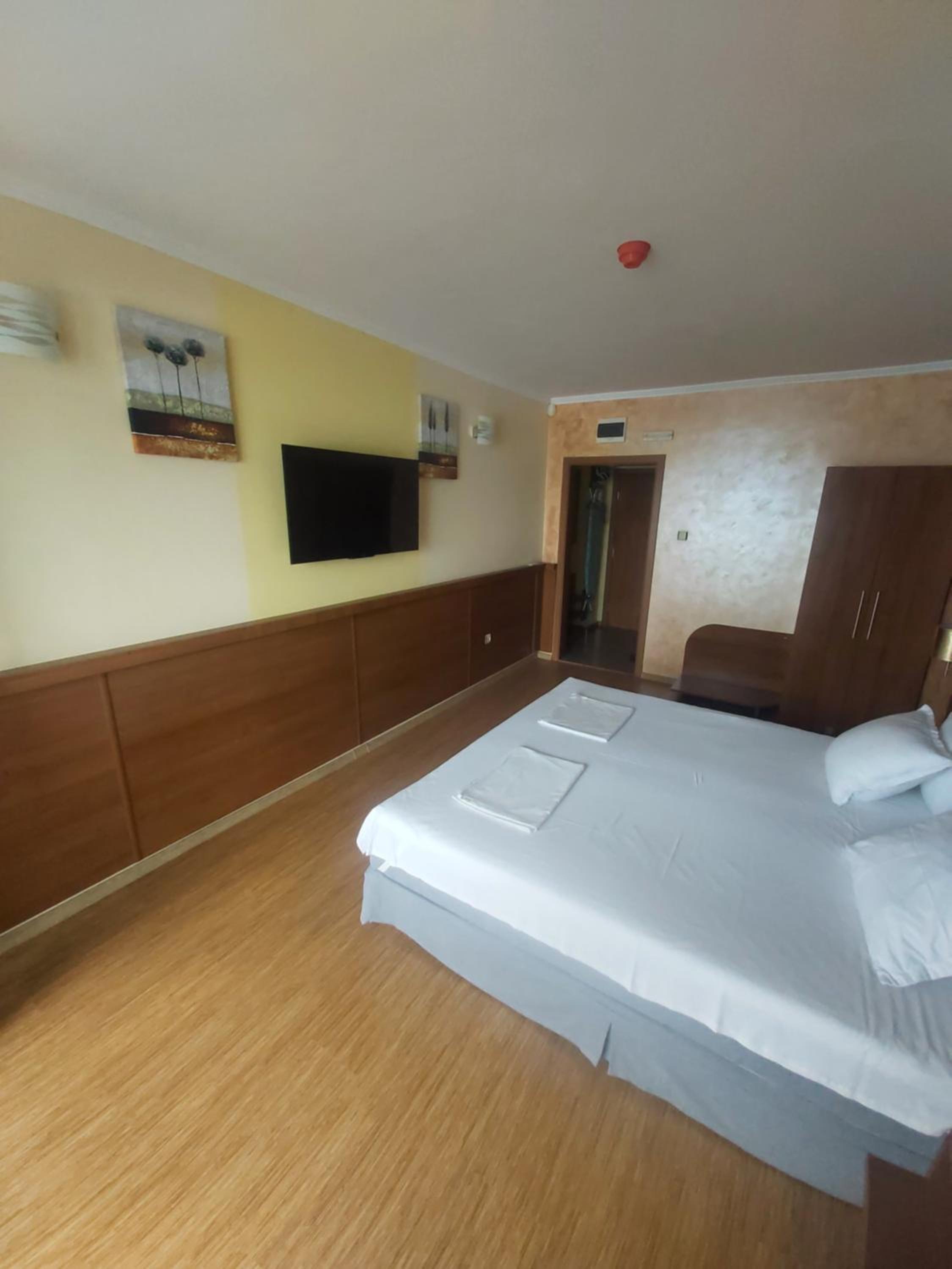 Guest Rooms Skalite view 3
