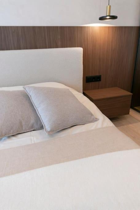 Cozy Elegant 2BR Apt + Free Parking next to Paradise Mall