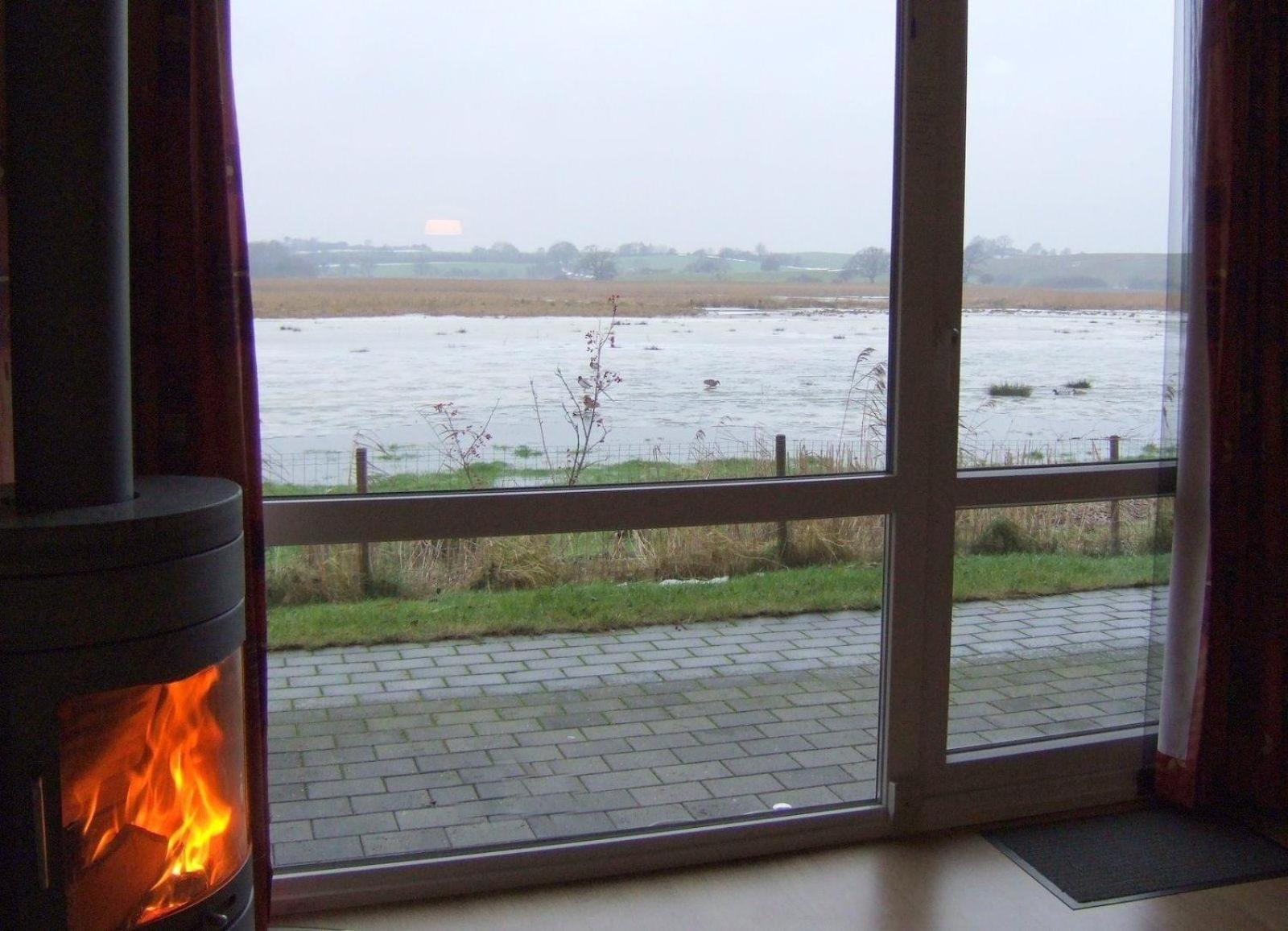 Modernes und geräumiges Ferienhaus mit großer Terrasse nur wenige Meter vom Strand