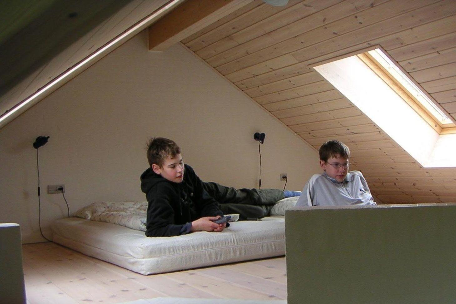 Modernes und geräumiges Ferienhaus mit großer Terrasse nur wenige Meter vom Strand