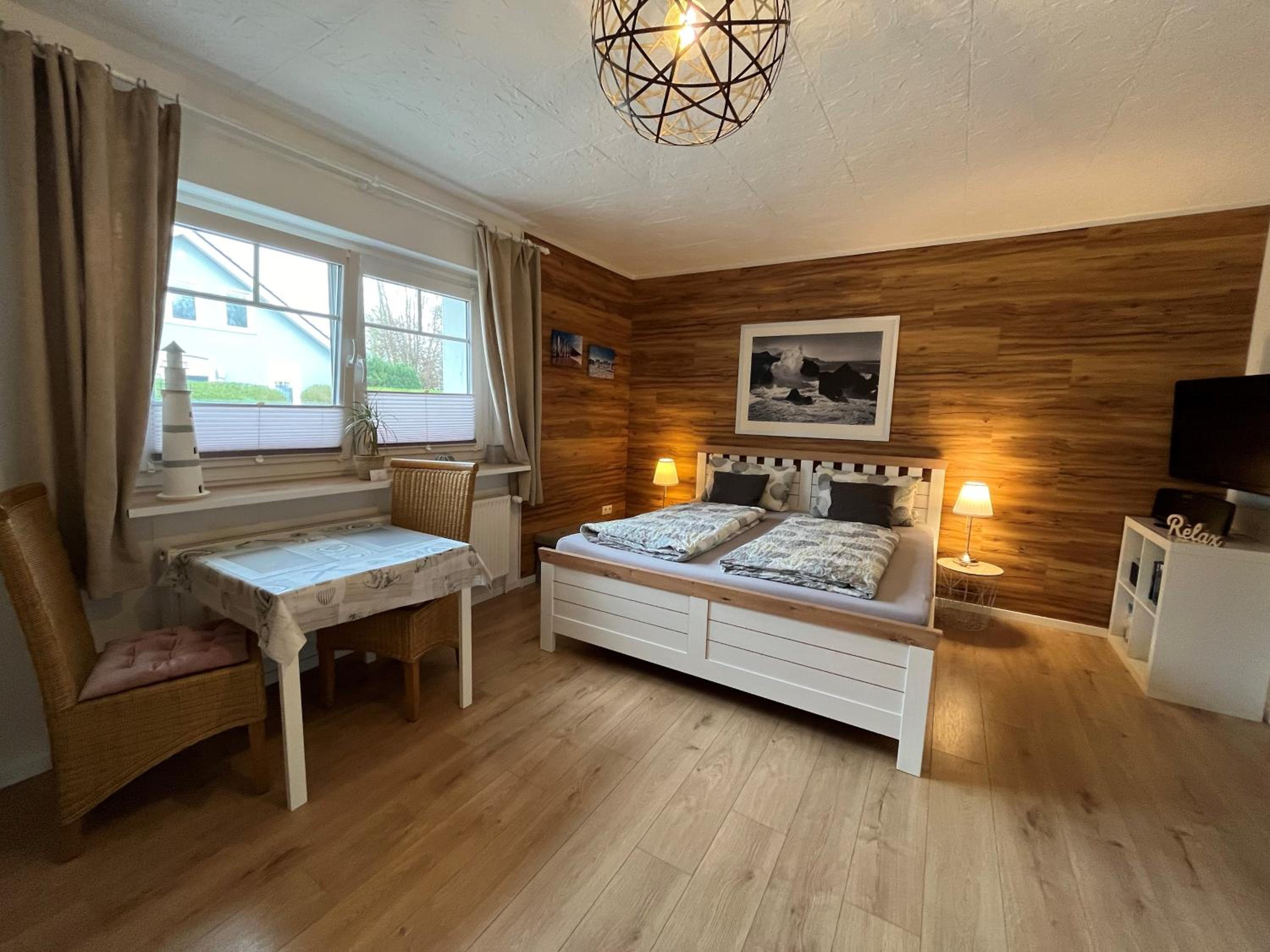 Appartement 1 mit Küche und neuem Bad, frisch saniert