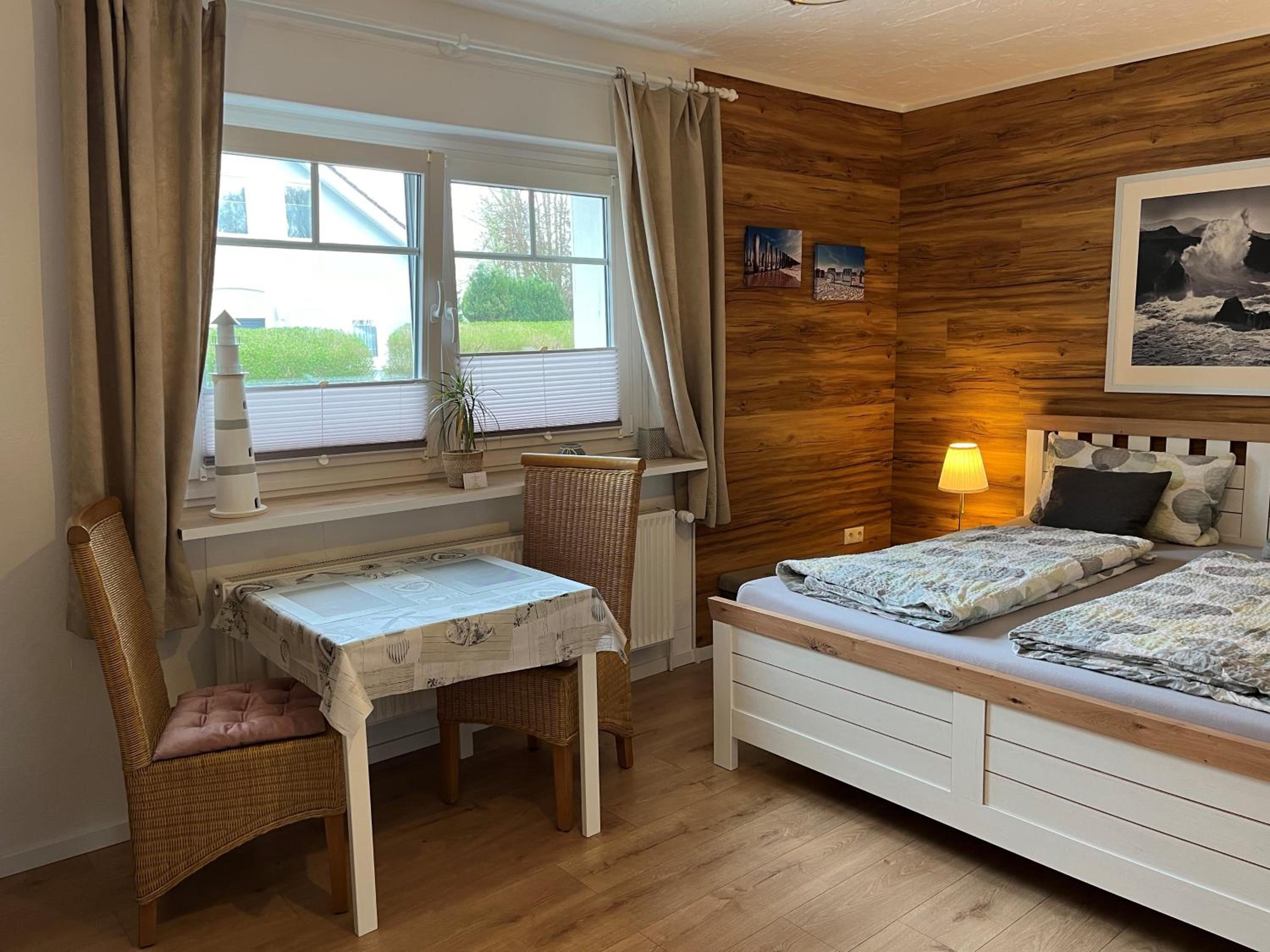Appartement 1 mit Küche und neuem Bad, frisch saniert