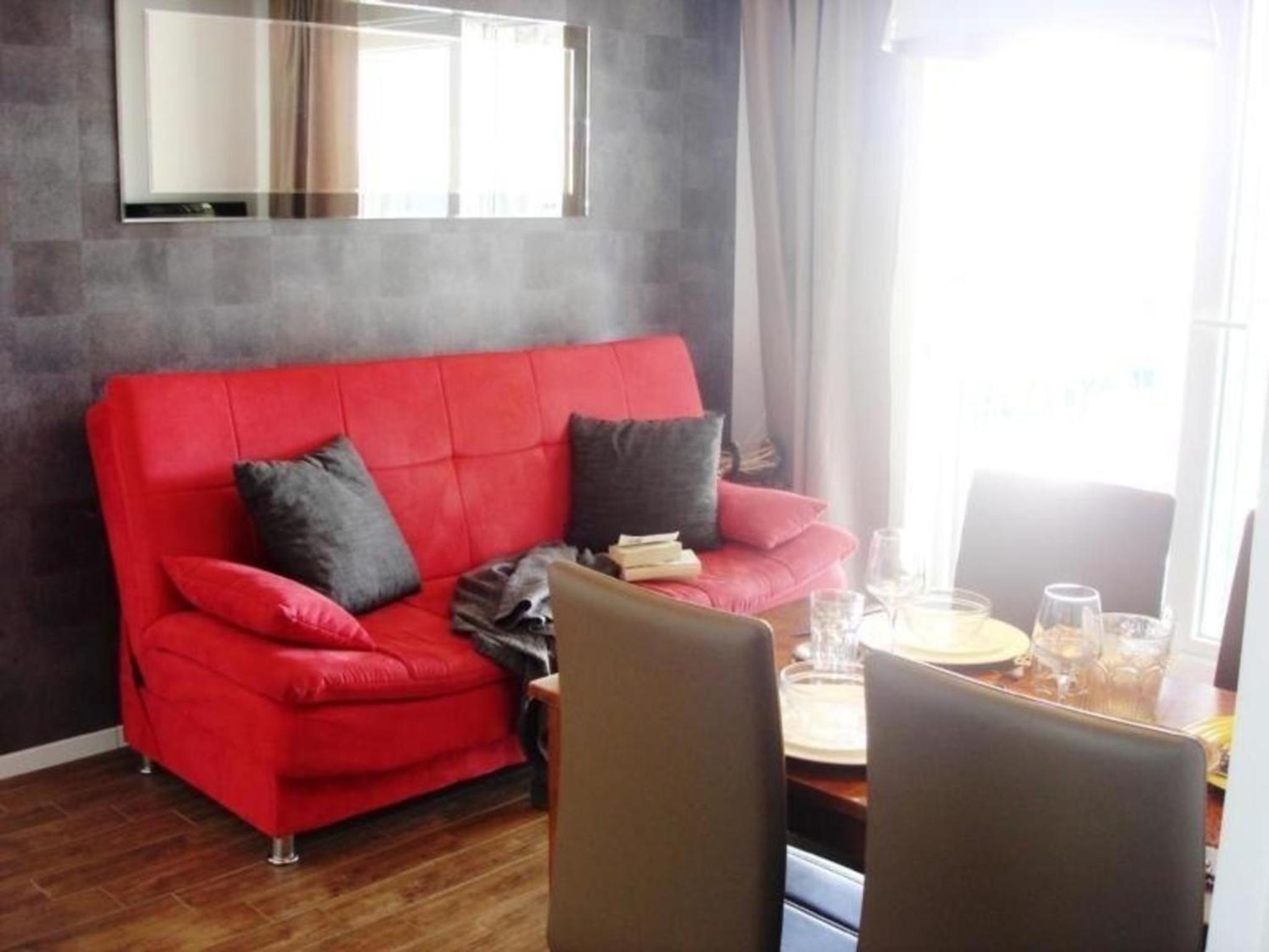 Moderne Ferienwohnung Mit Pool