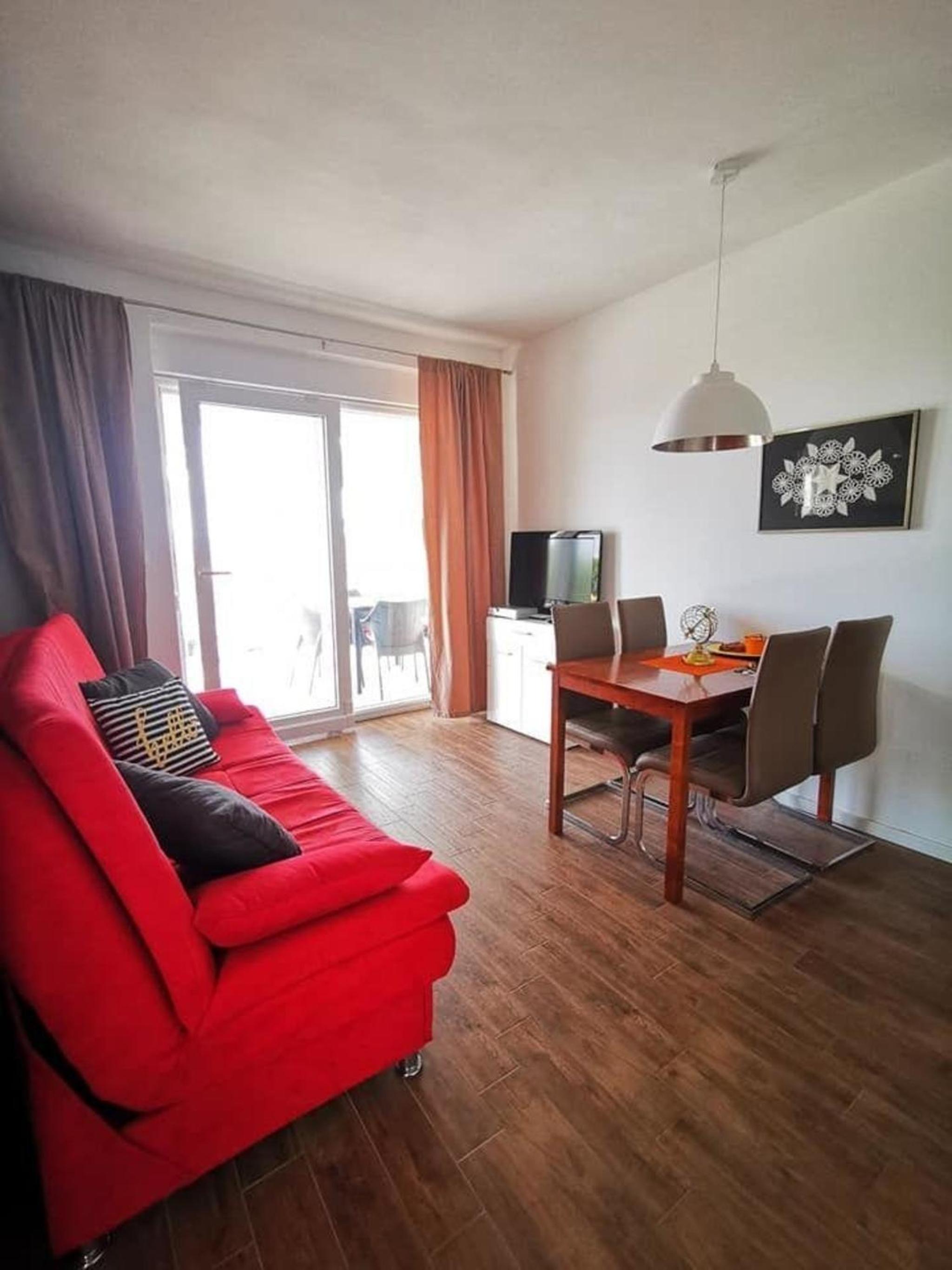 Moderne Ferienwohnung Mit Pool