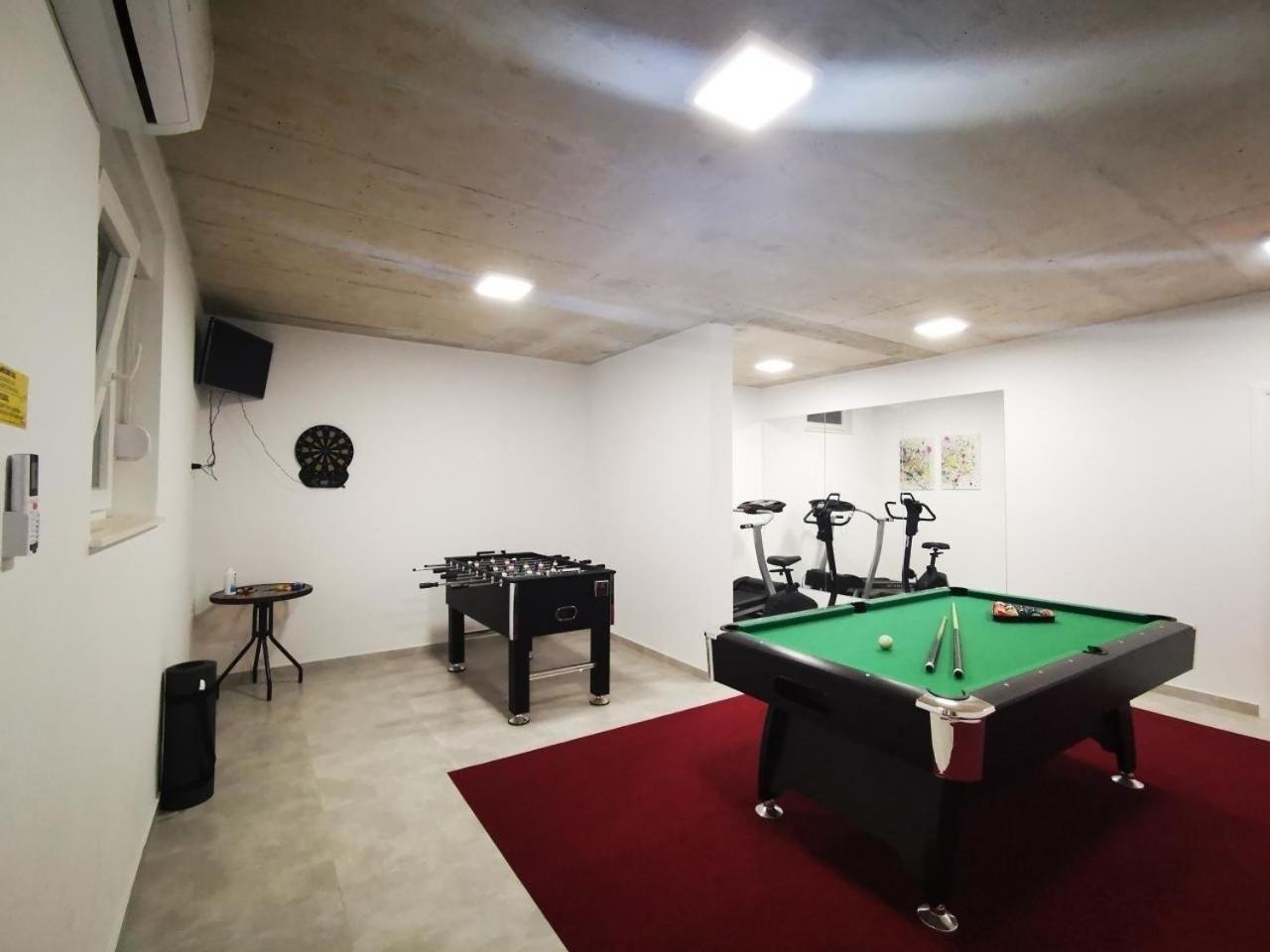 Moderne Ferienwohnung Mit Pool