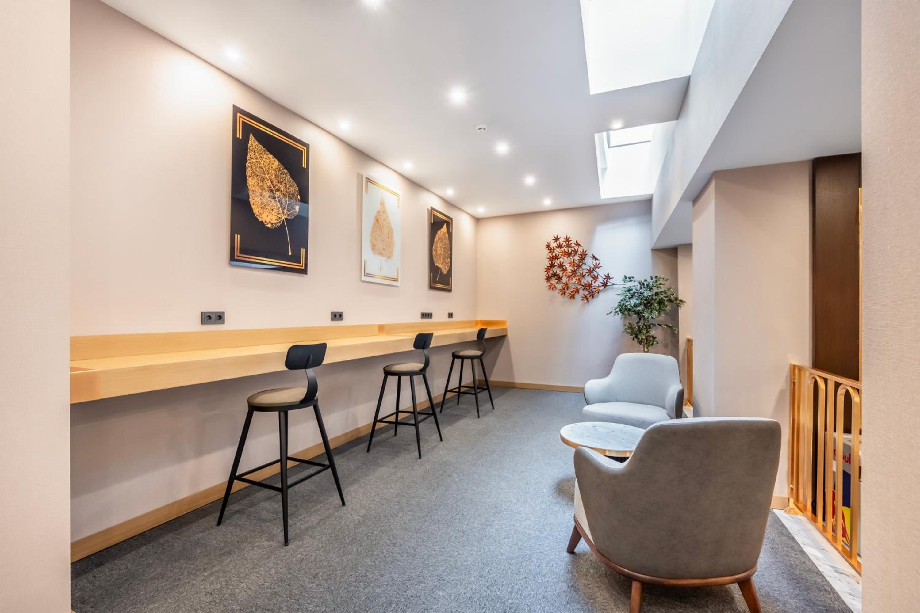 Hotel Bristol - Image 11