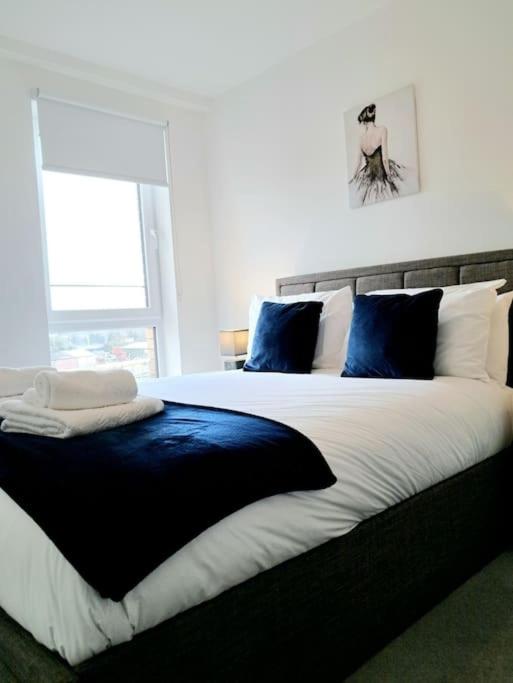 LS96 No Serviced Accommodation 4R view 4