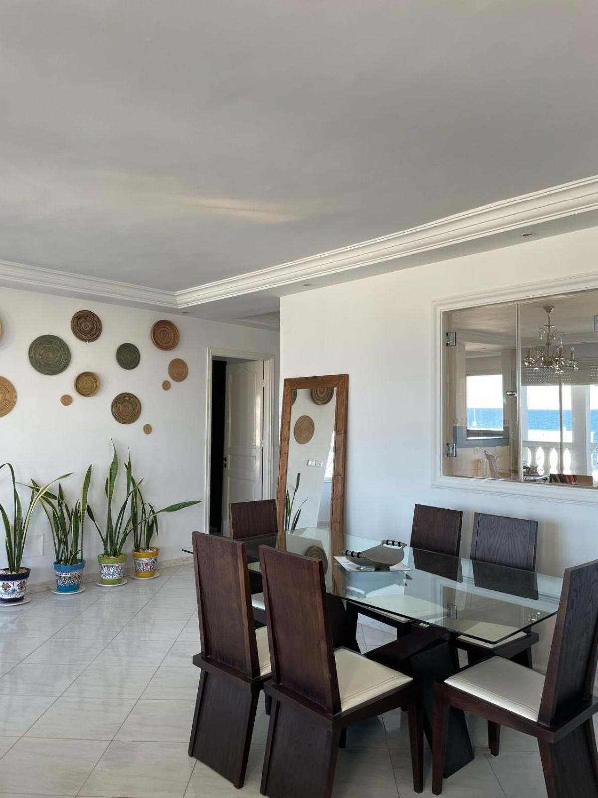 Appartement vue mer au coeur de la Marsa avec une grande terrasse privée view 4