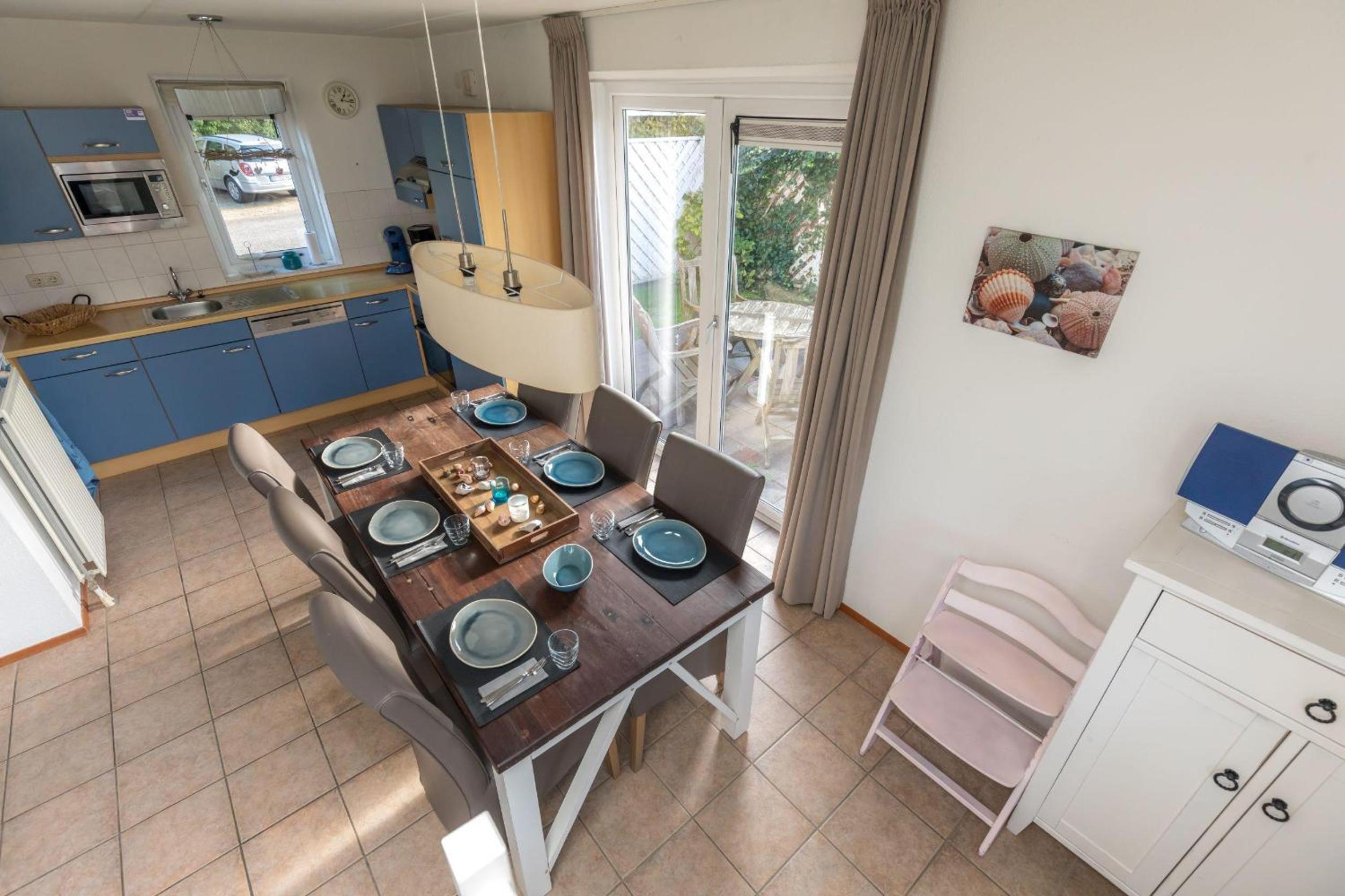 Villa-Meerchen-Villa-mit-ueberdachter-Terrasse-800m-vom-Strand-entfernt view 3
